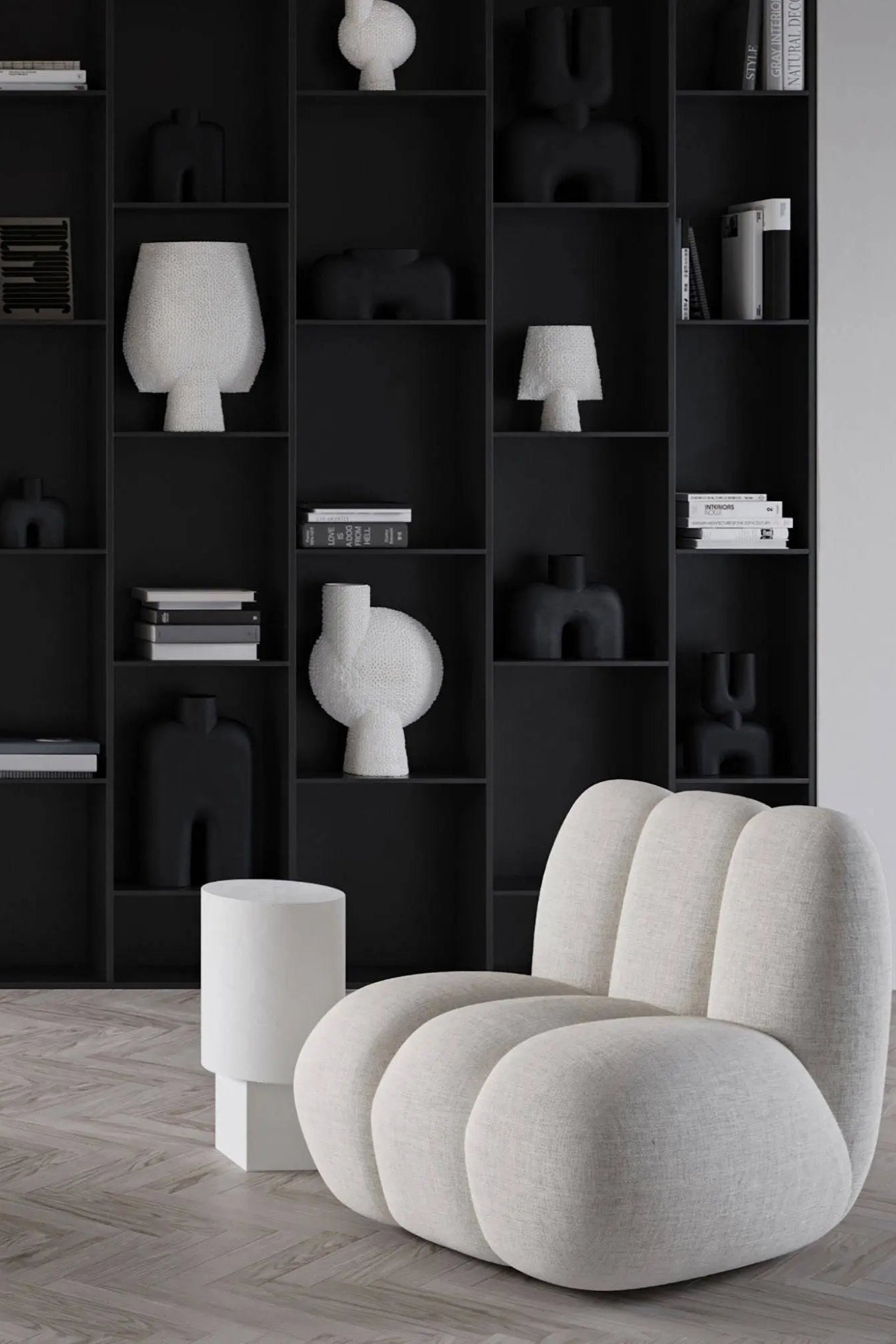 Comfortable and stylish toe lounge chair with soft cushion and curved design for ultimate relaxation in any living space