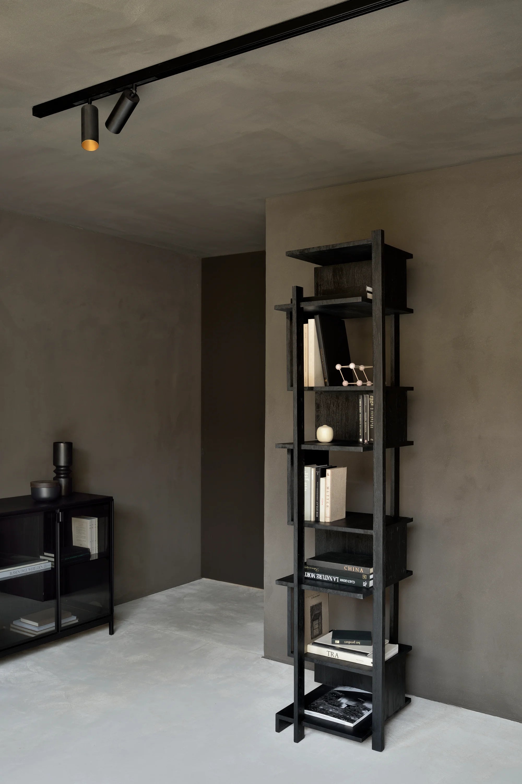 Abstract Column - THAT COOL LIVING