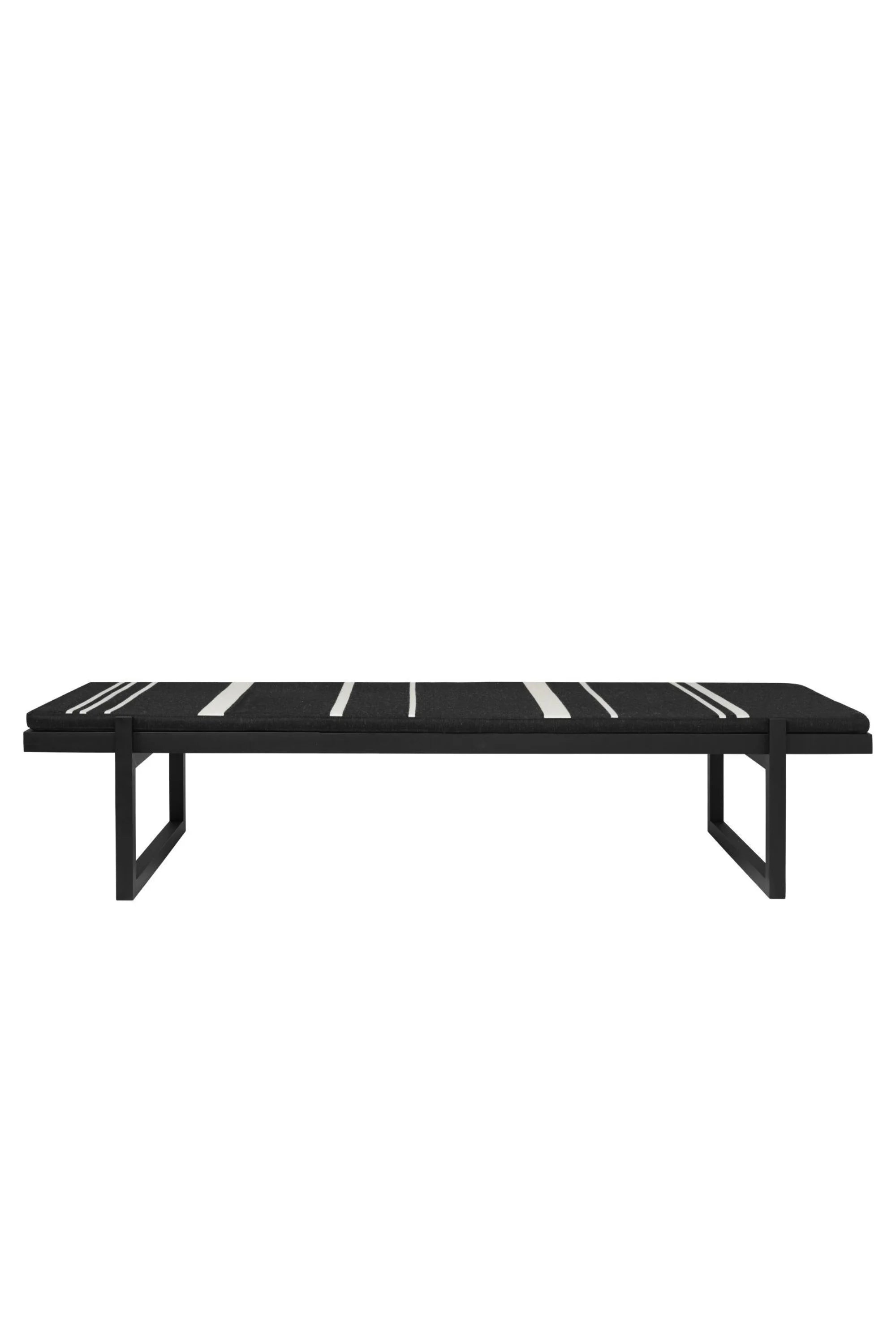 Minimal Daybed - Black & White