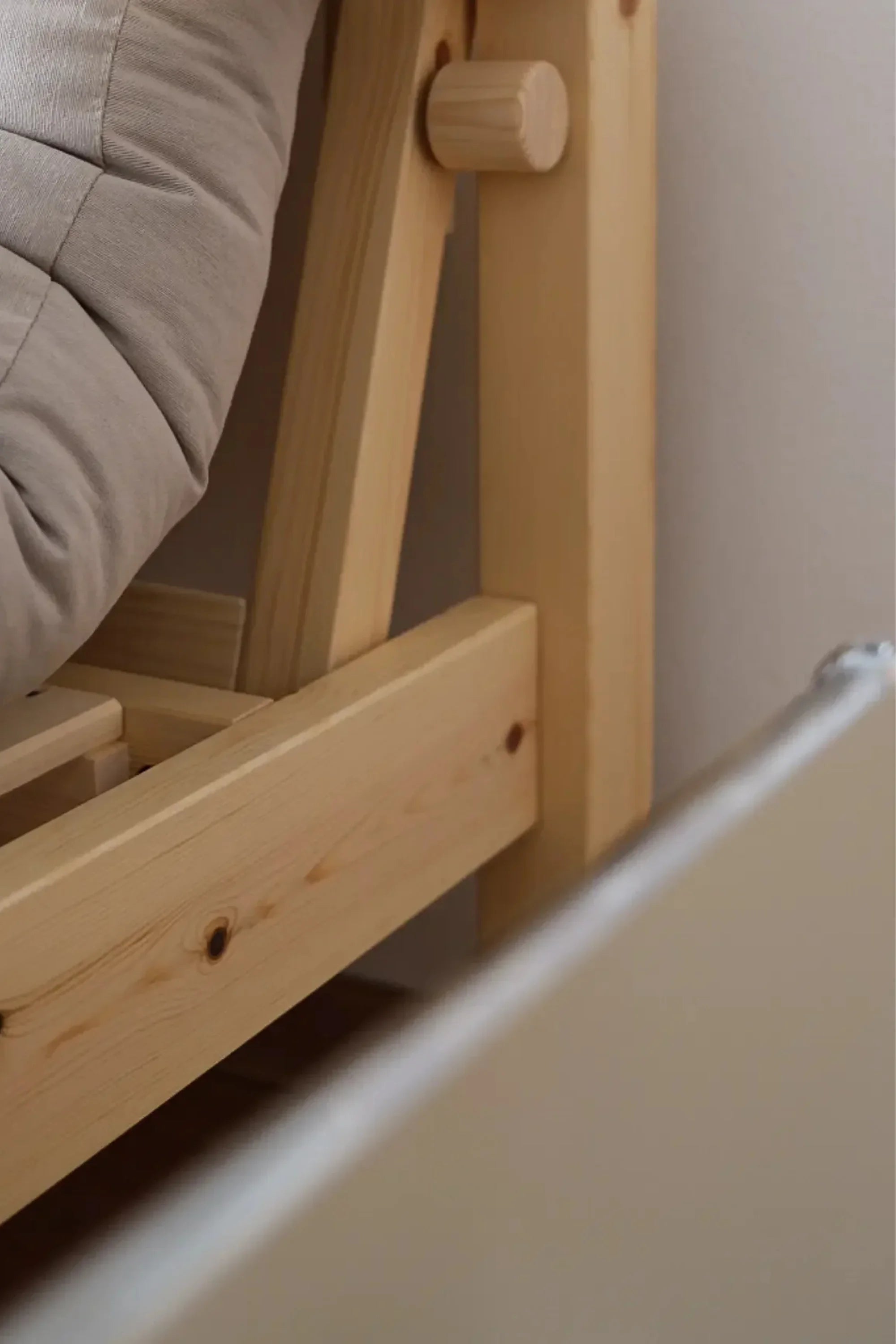Knob Sofa Bed