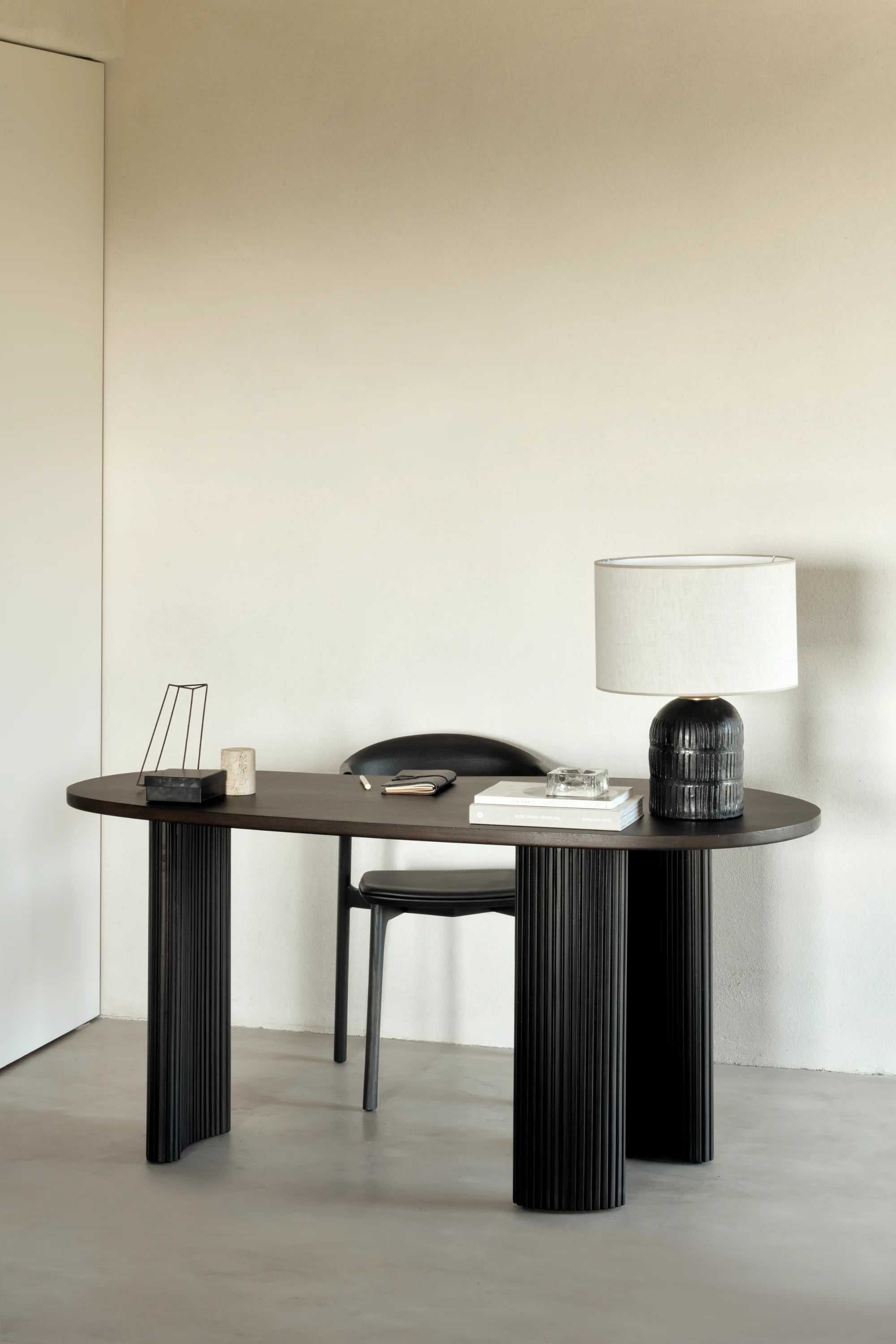 Boomerang Desk