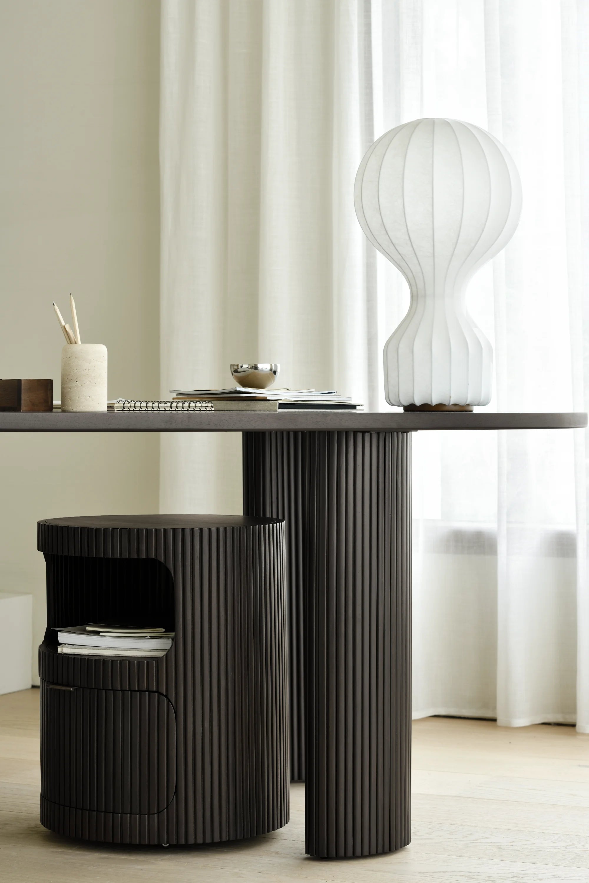 Boomerang Desk