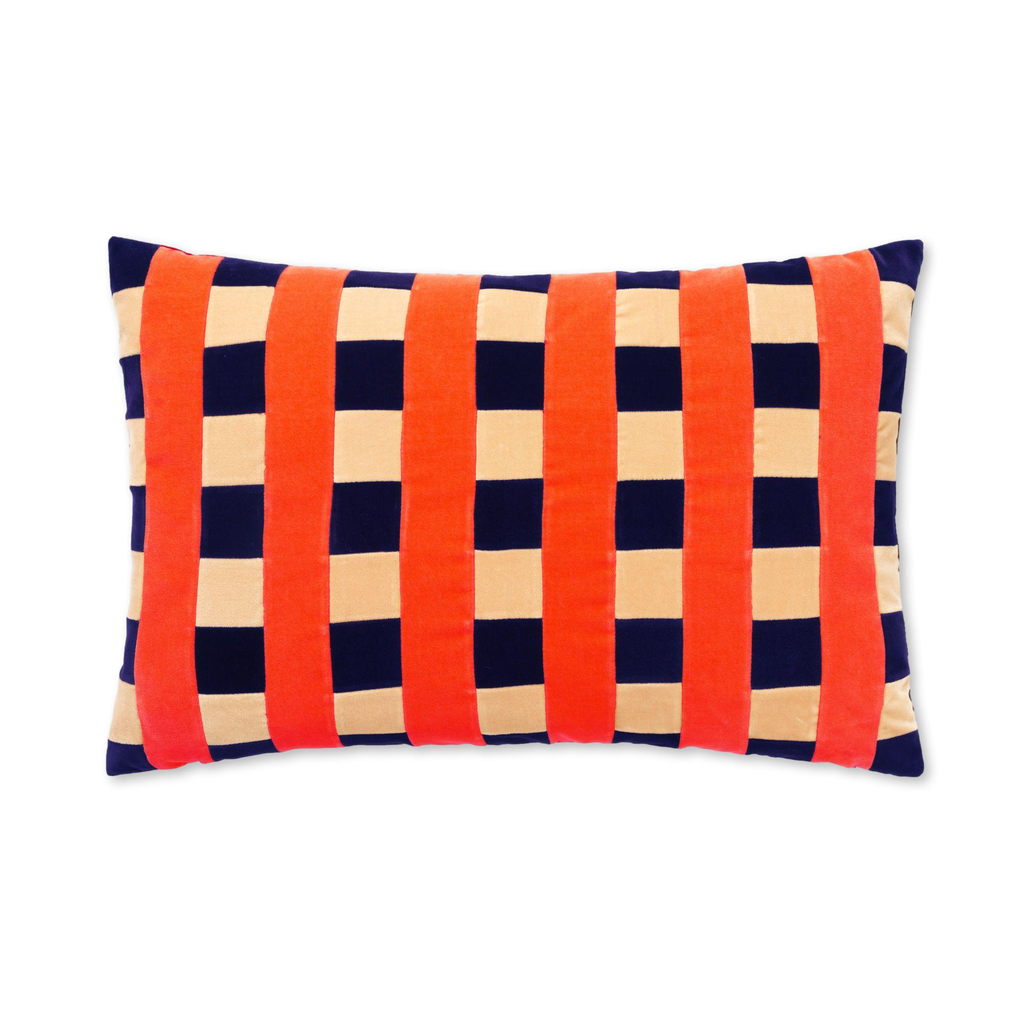Carla Cushion