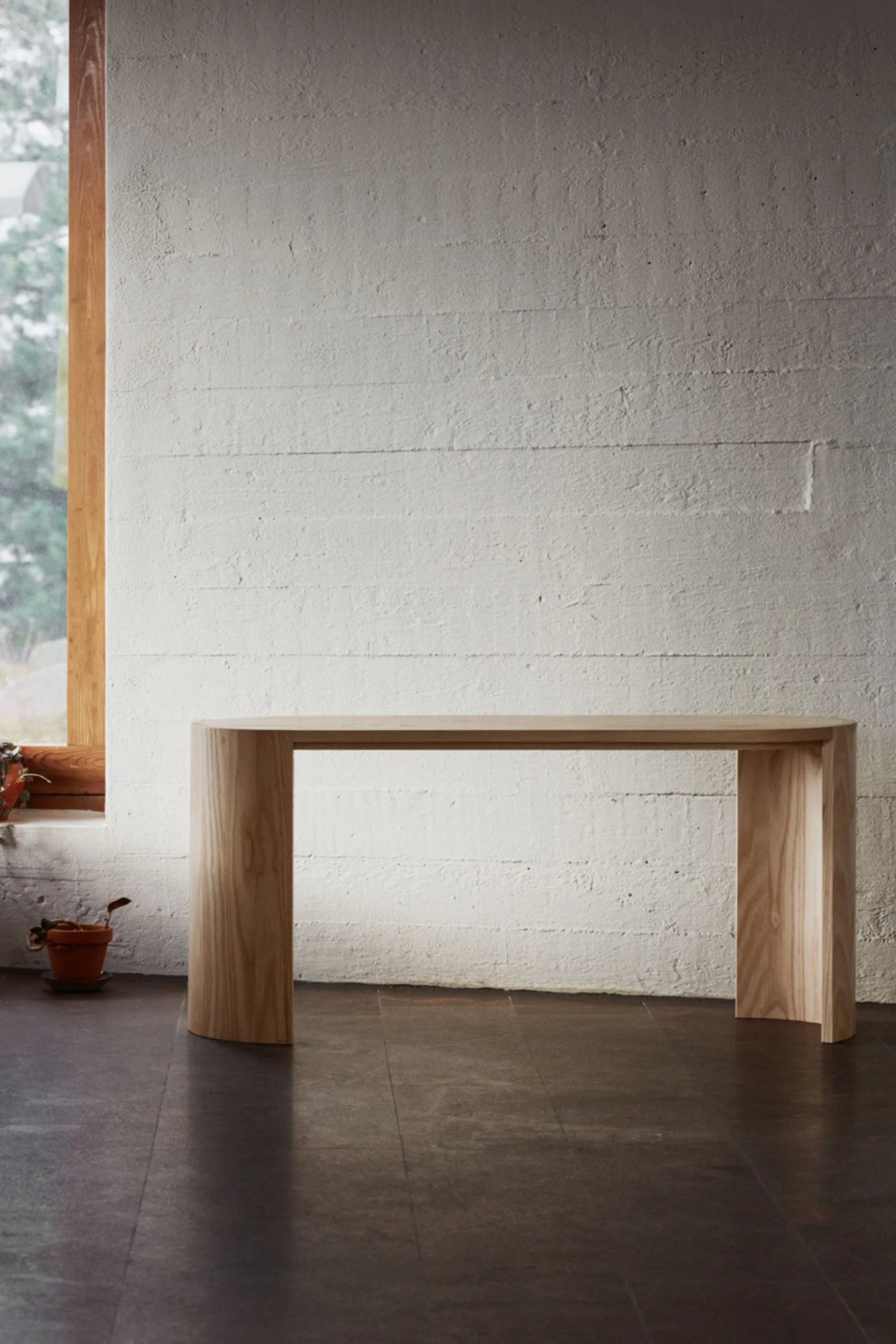 Airisto Bench – Minimalist Wooden Bench