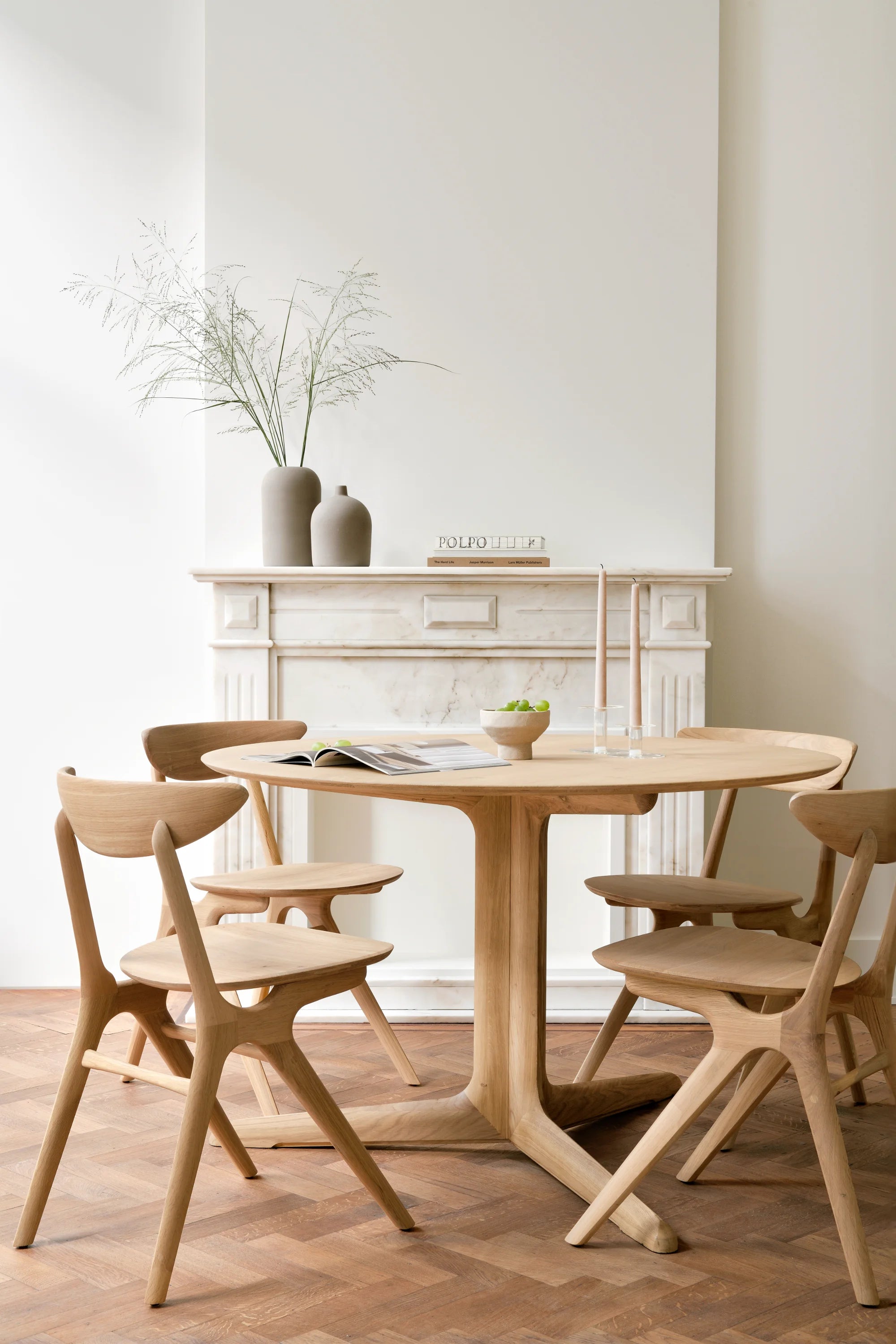 Corto Dining Table