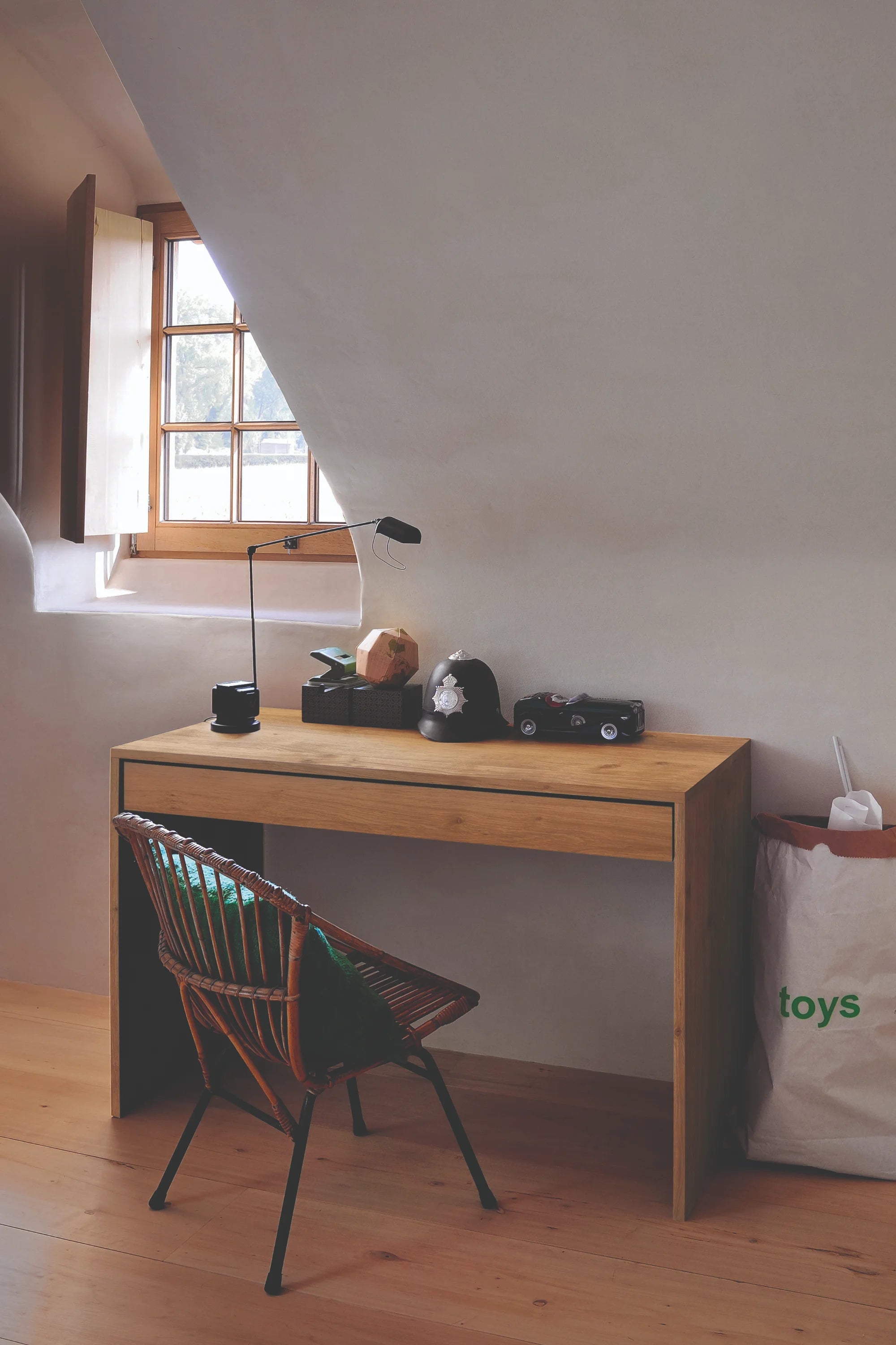 Wave Desk - THAT COOL LIVING