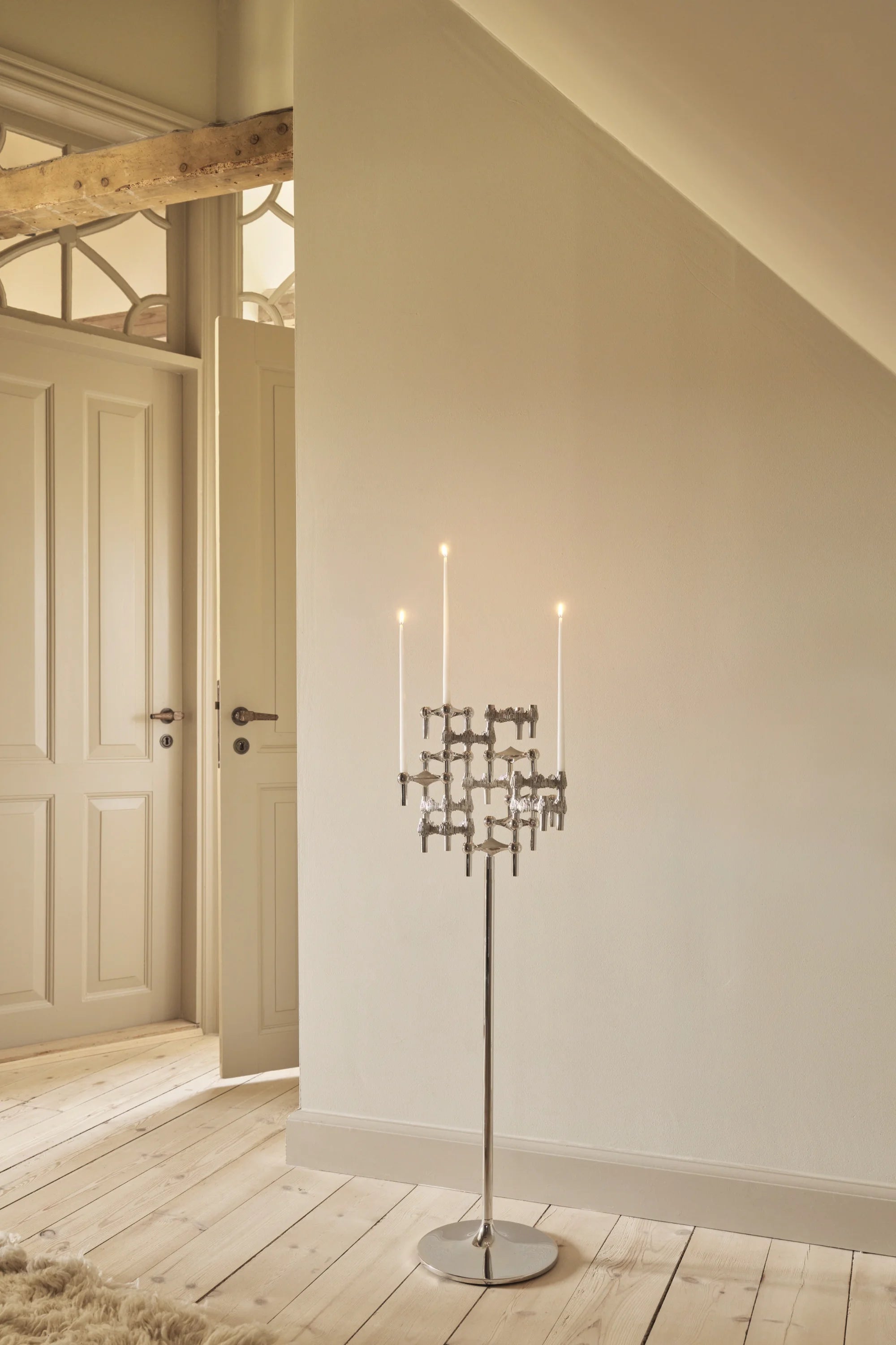 Quist Candle Holder