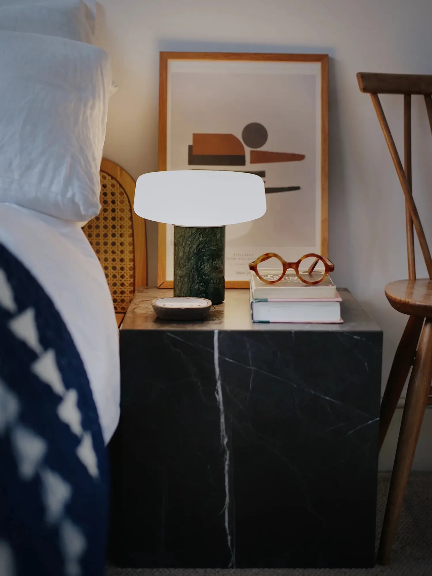 Solid Portable Lamp