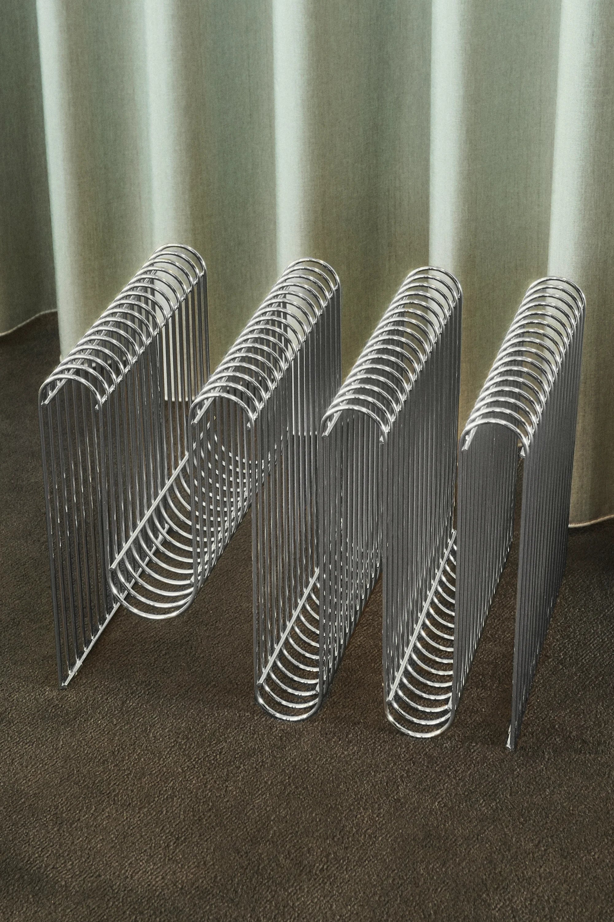 Curva Magazine Holder