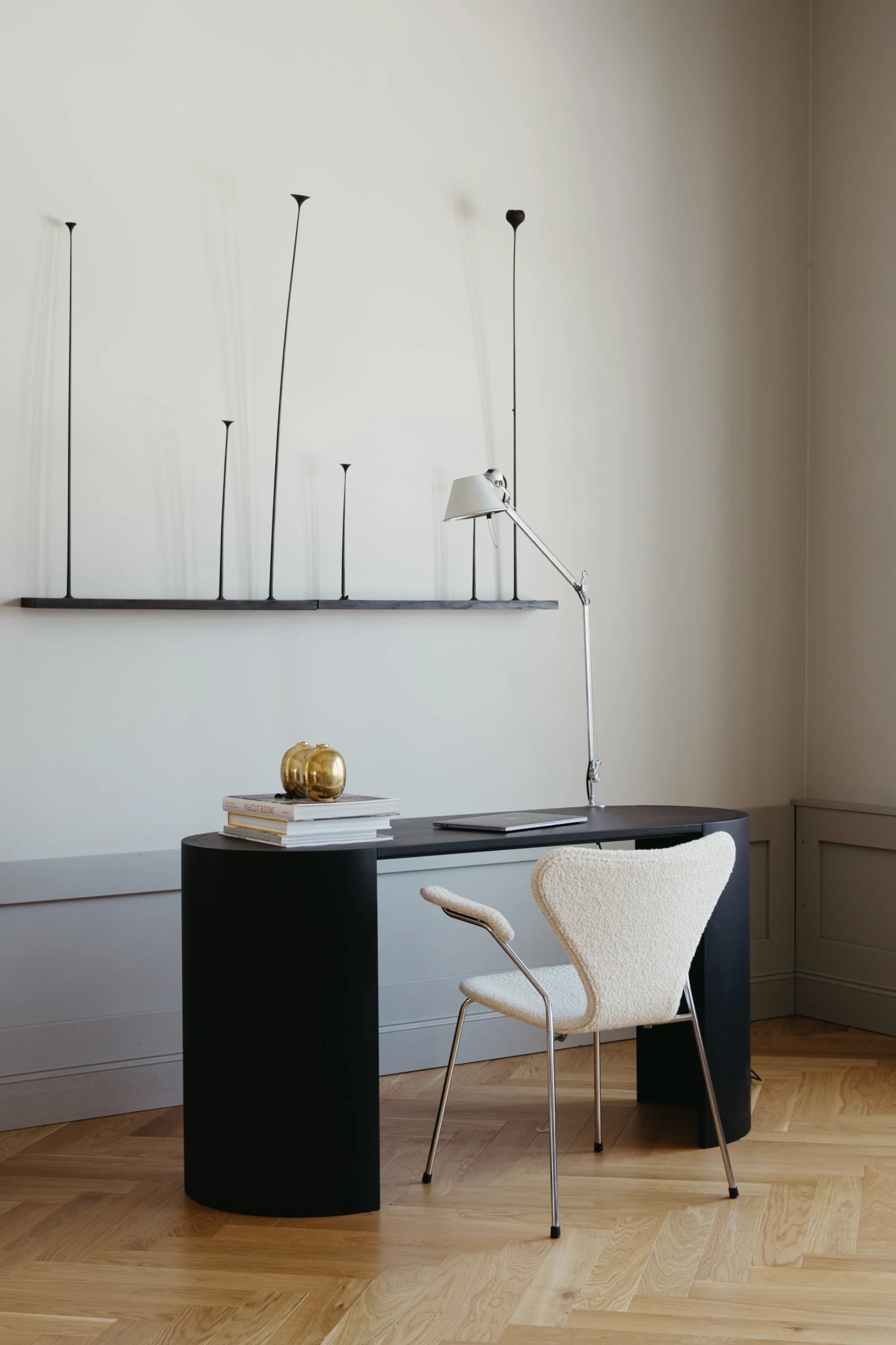 Airisto Desk