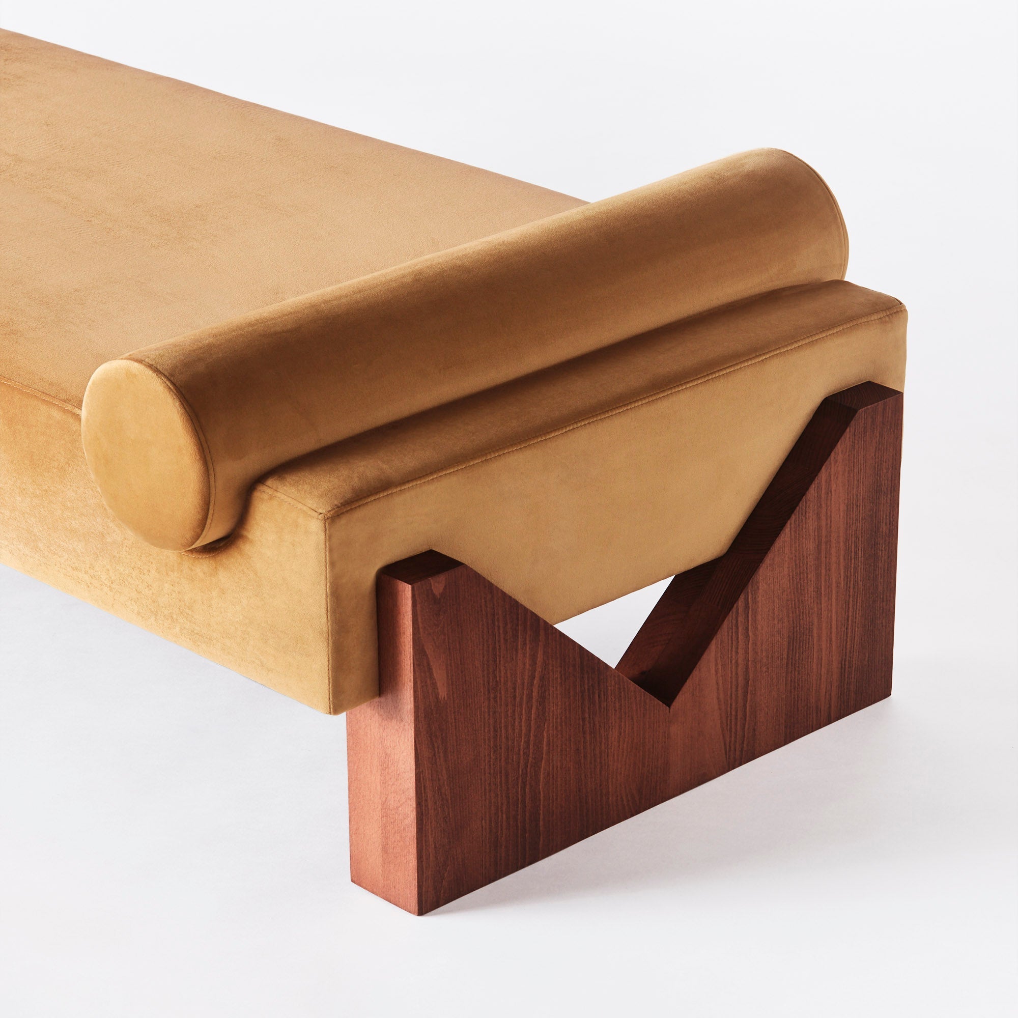 V Day Bed Velvet - THAT COOL LIVING