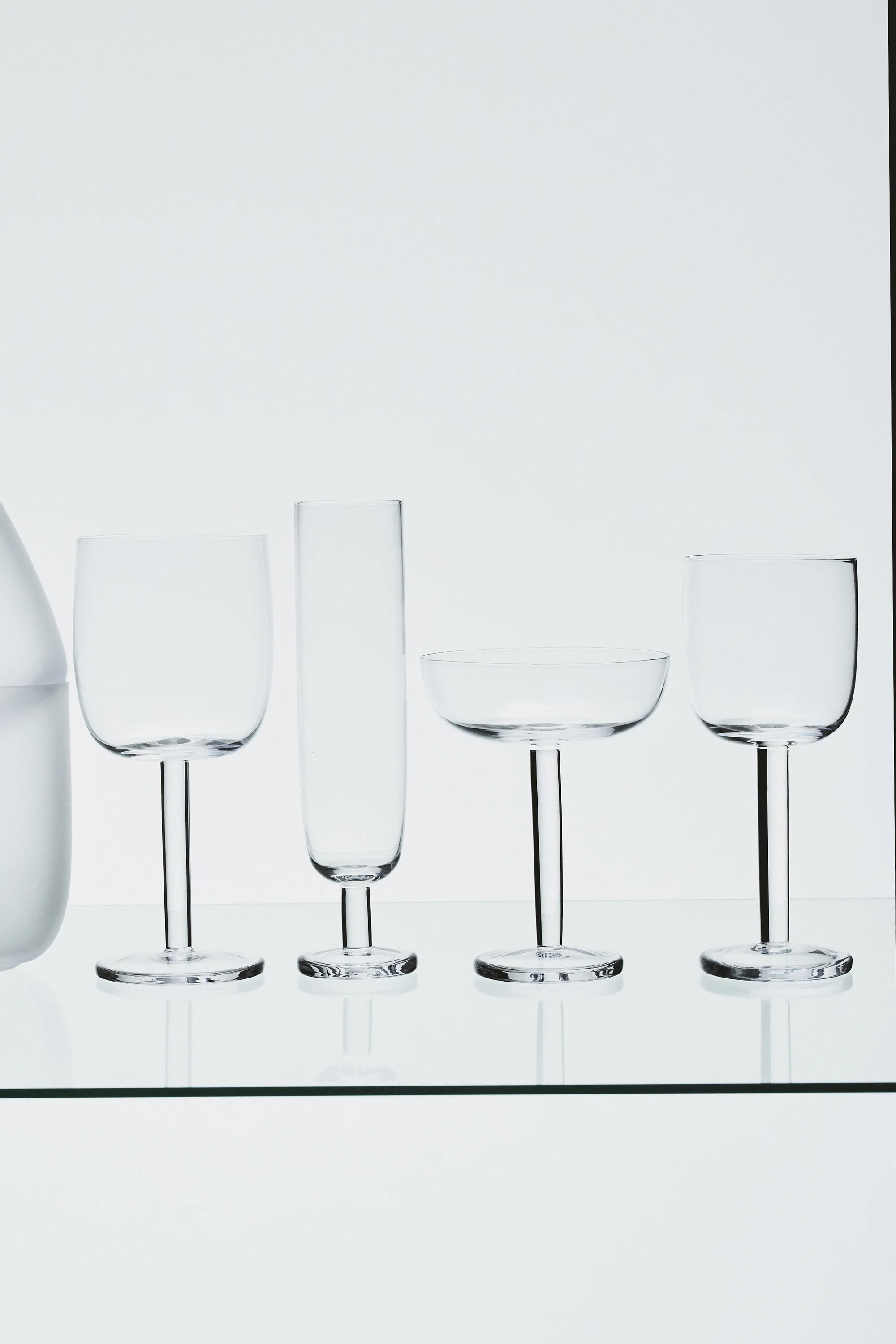 Base White Wine Glass - Set of 4