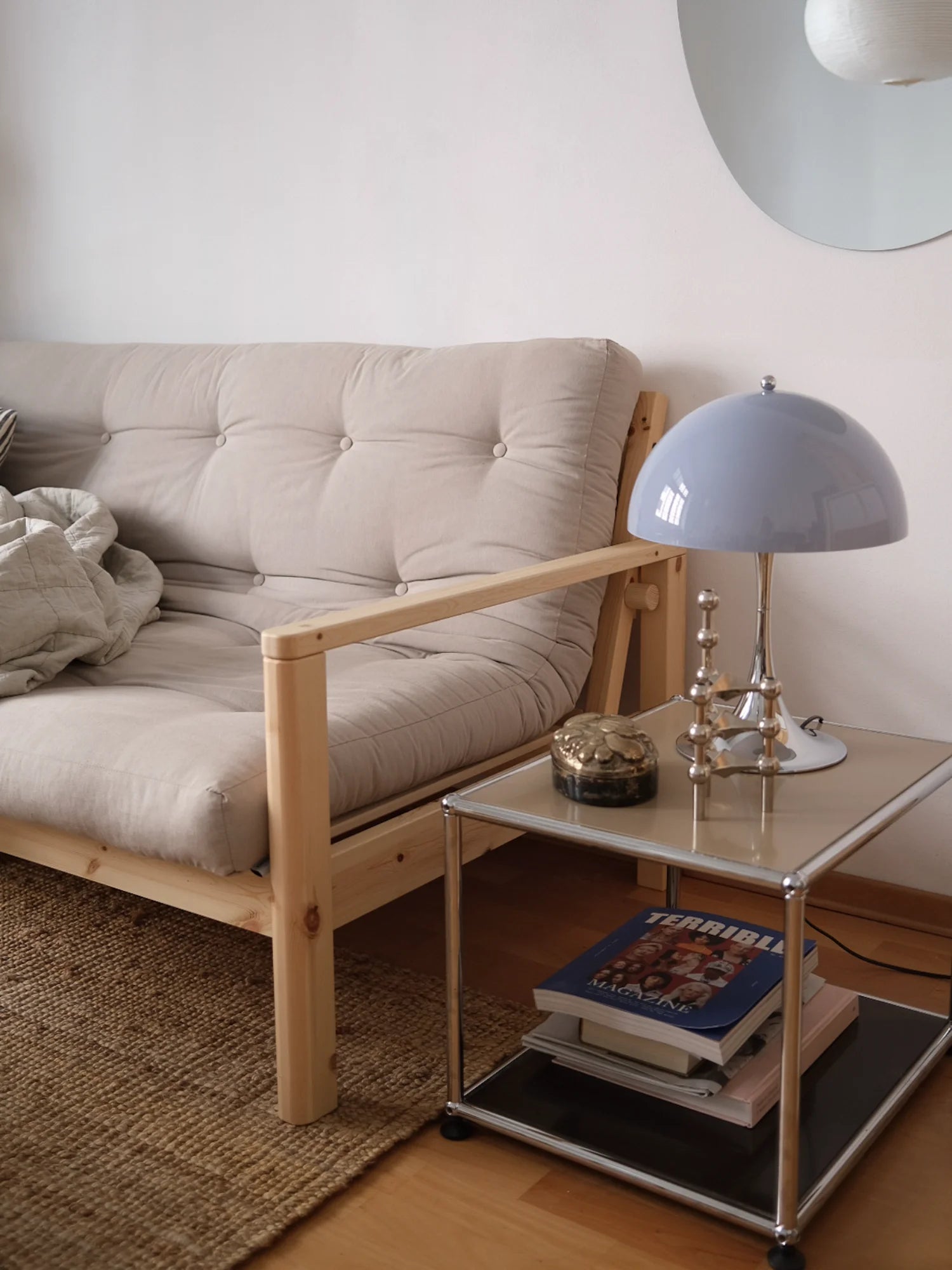 Knob Sofa Bed