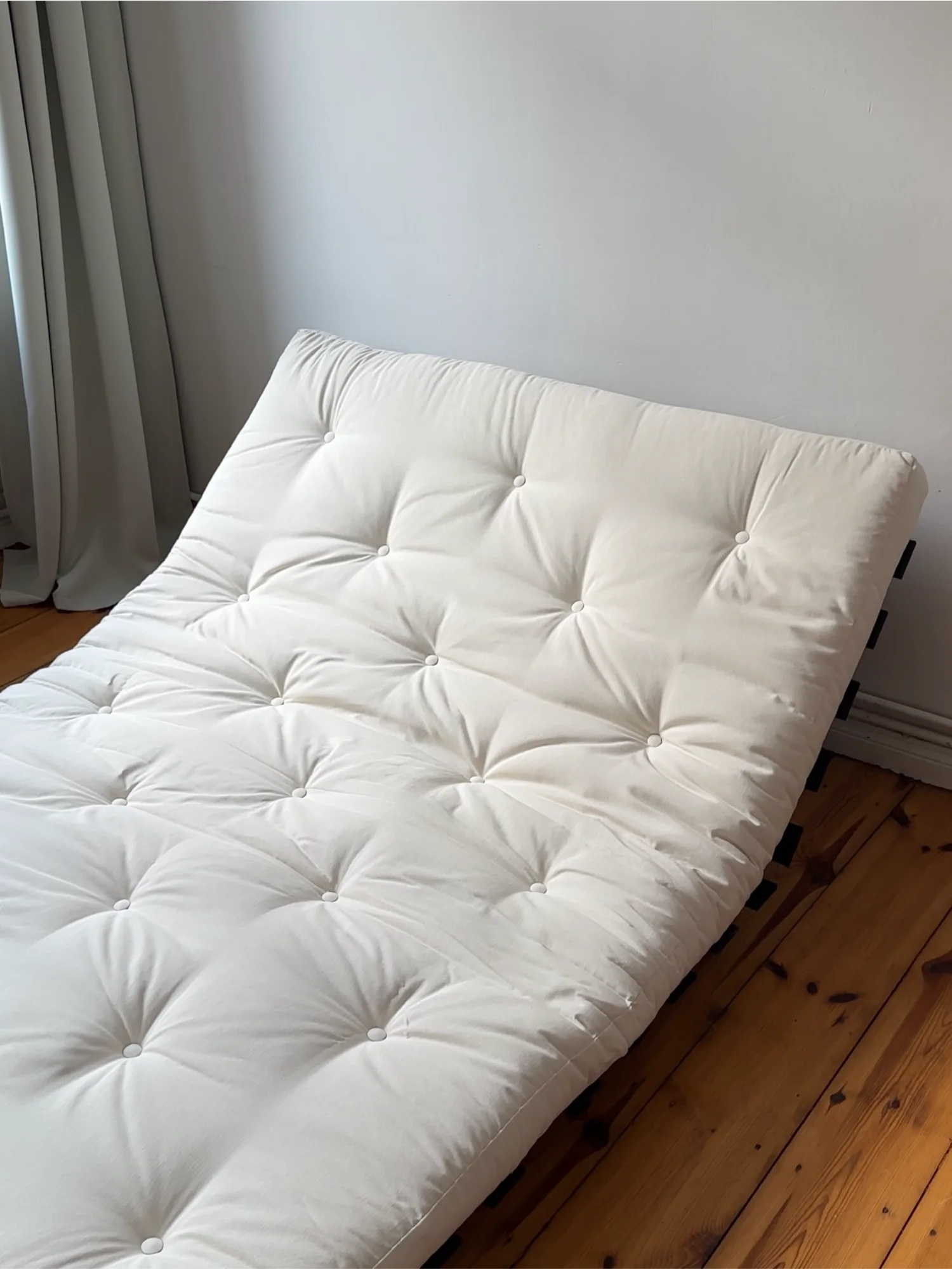 Roots 140 Sofa Bed