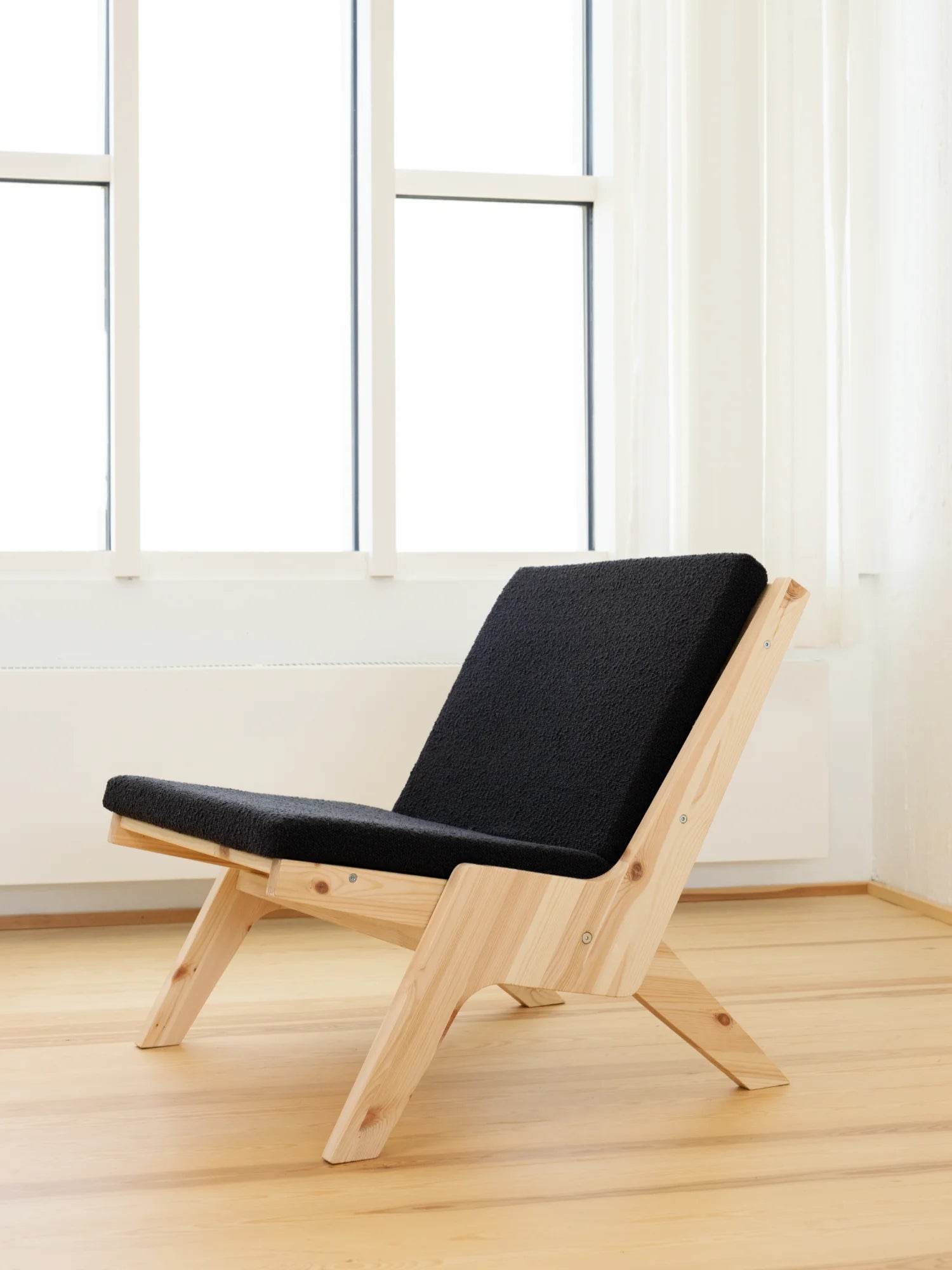 Sway Lounge Chair