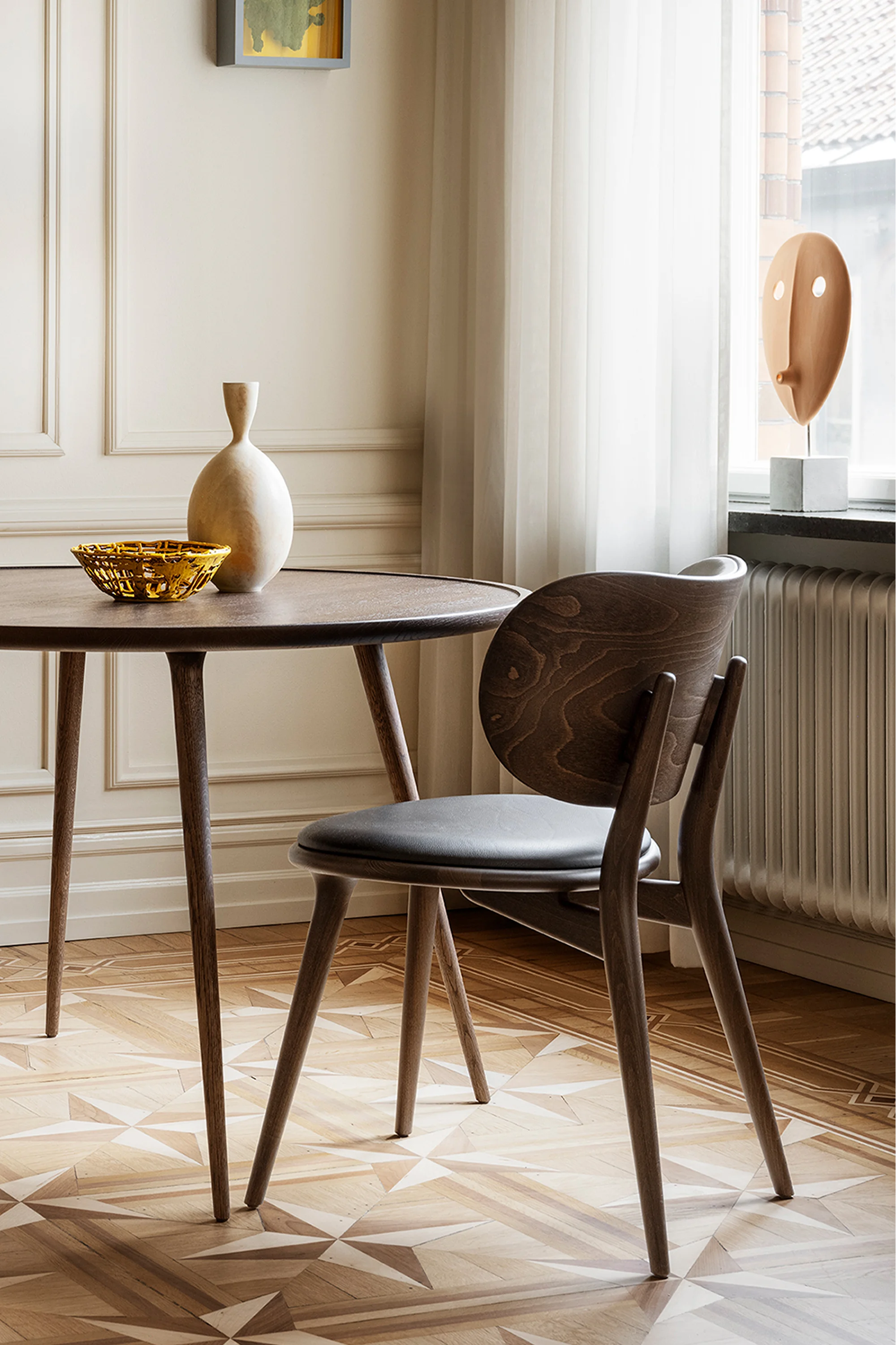 Accent Round Dining Table