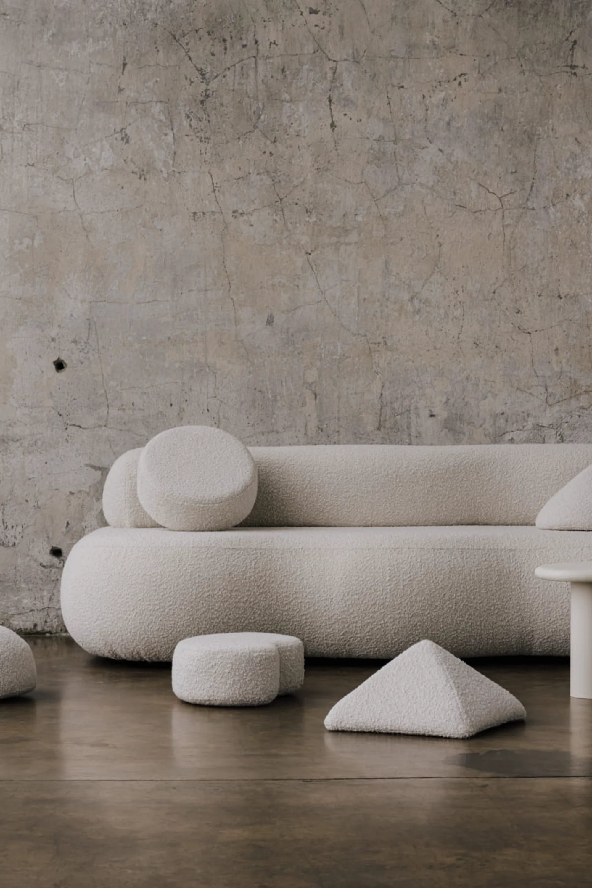 Object 083 Sofa