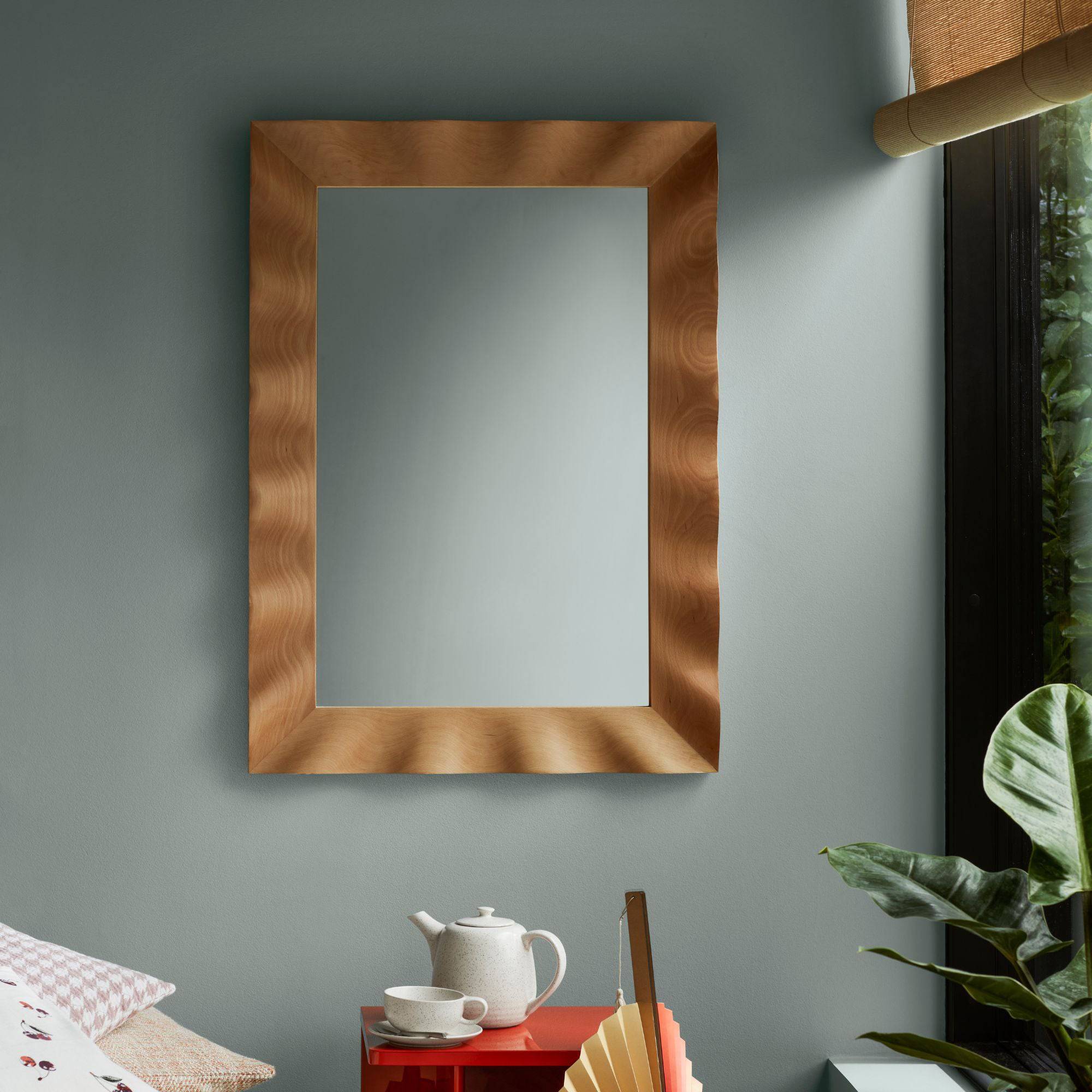 Wavy Mirror