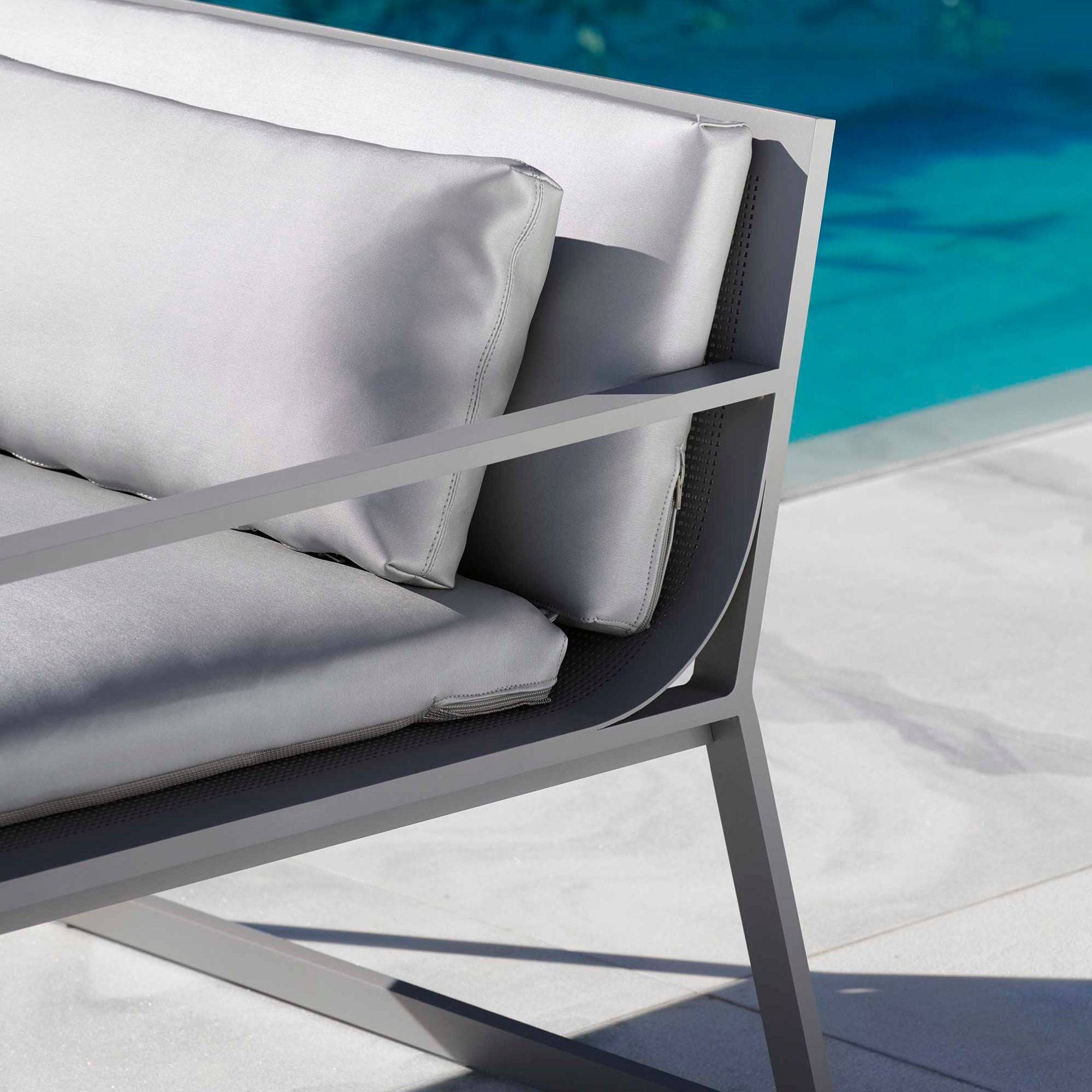 Blau Lounge Chair - THAT COOL LIVING