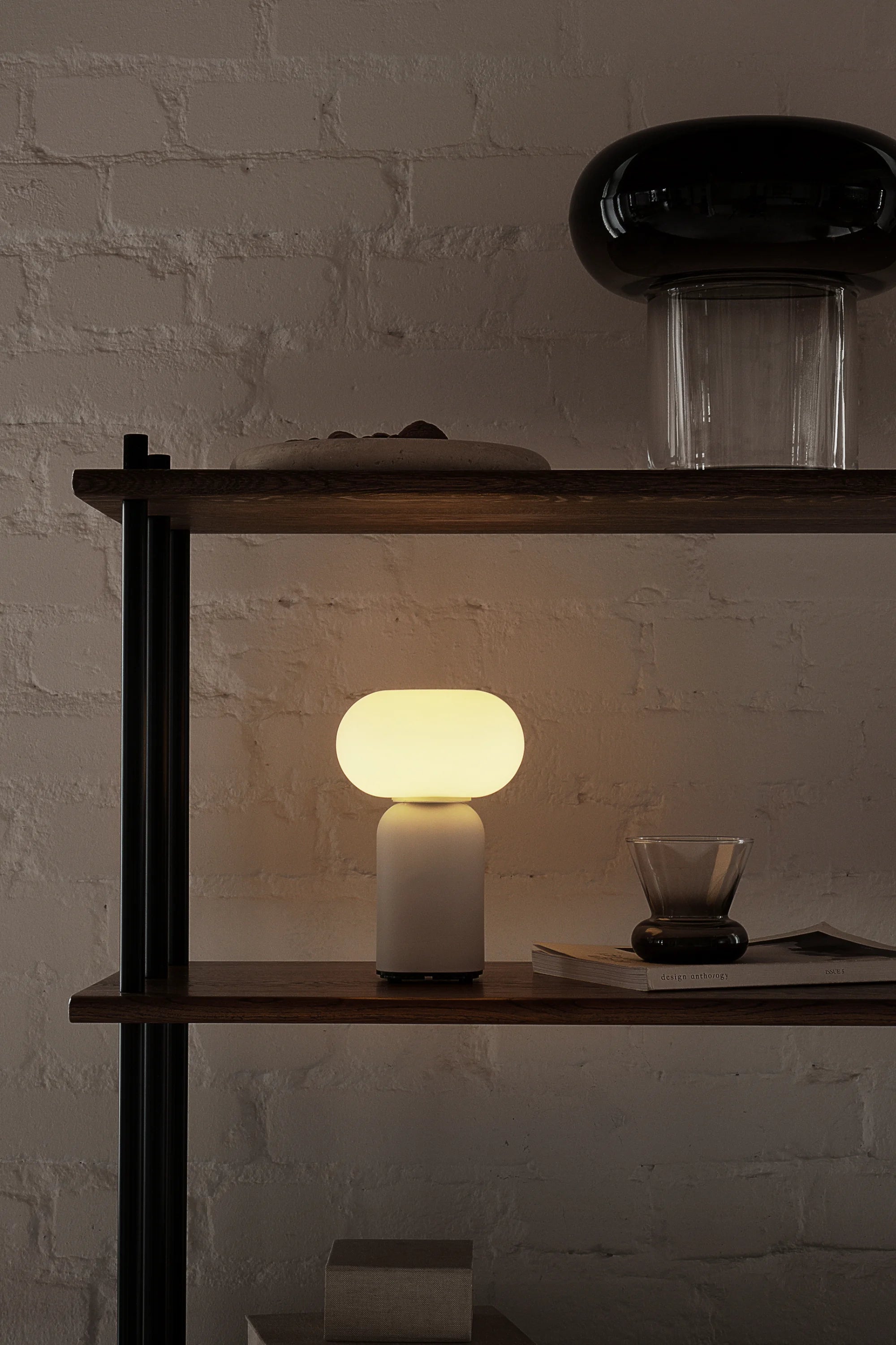 Velis Portable Lamp