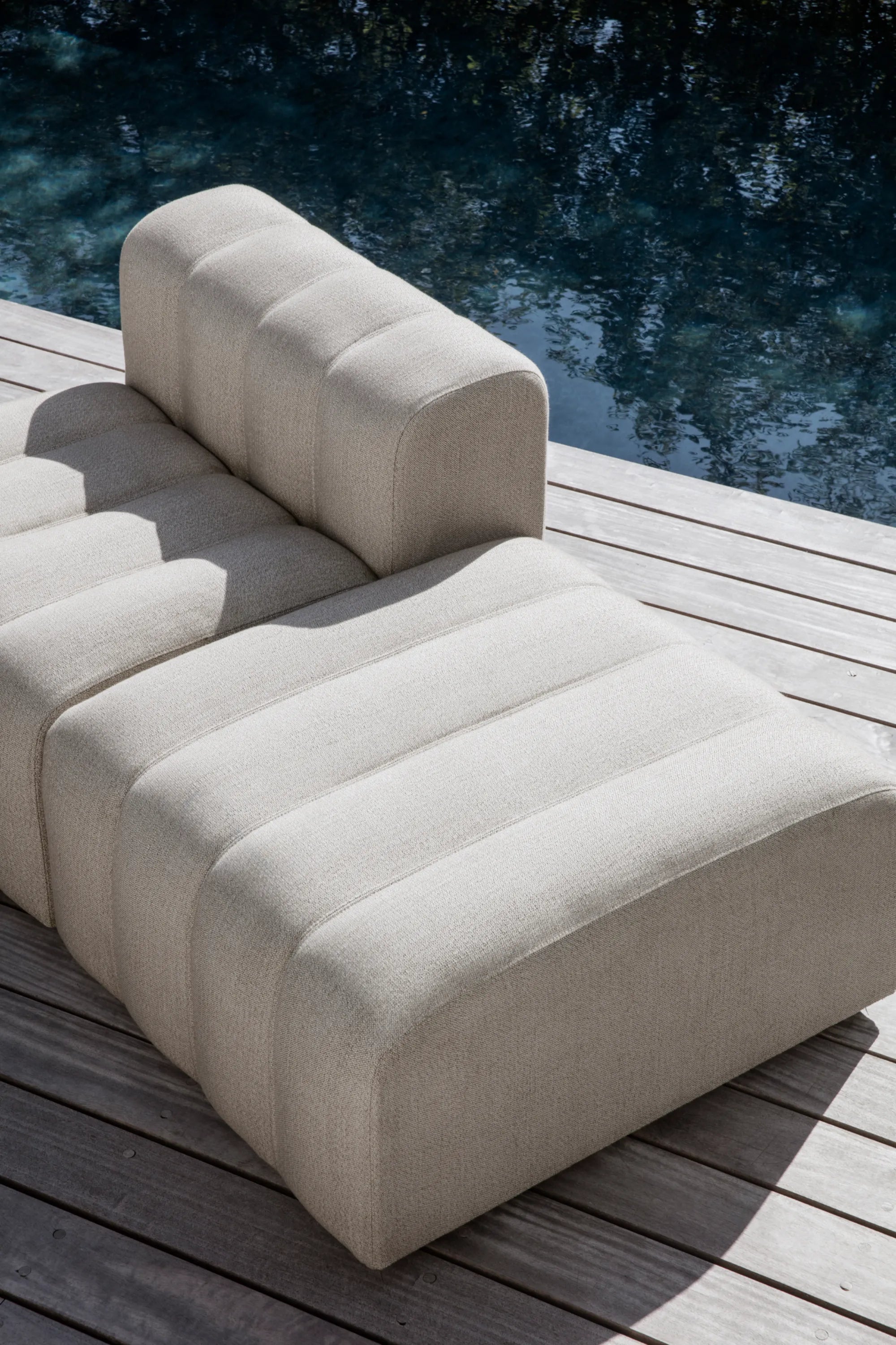 Outdoor Studio 2 Sofa