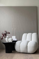 Modern and comfortable toe lounge chair in white for indoor use 