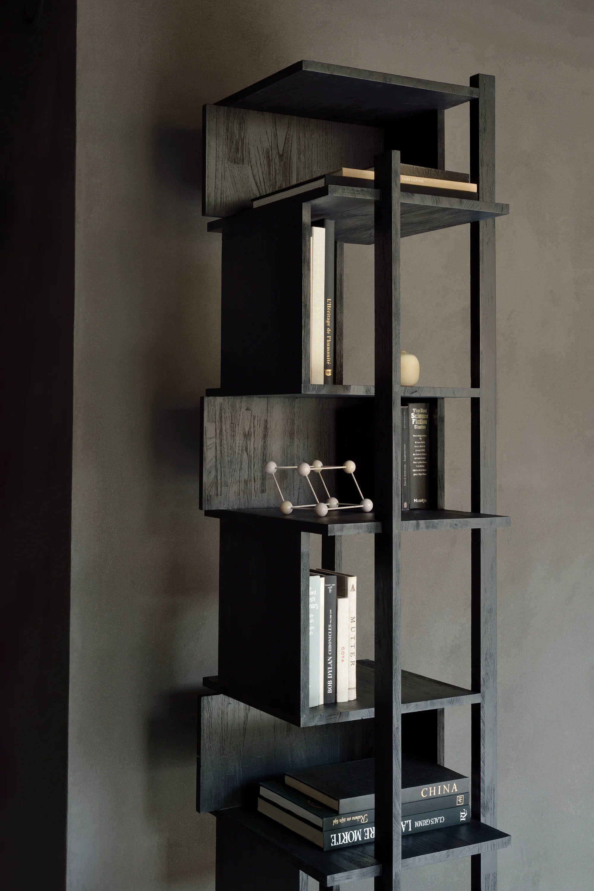 Abstract Column - THAT COOL LIVING