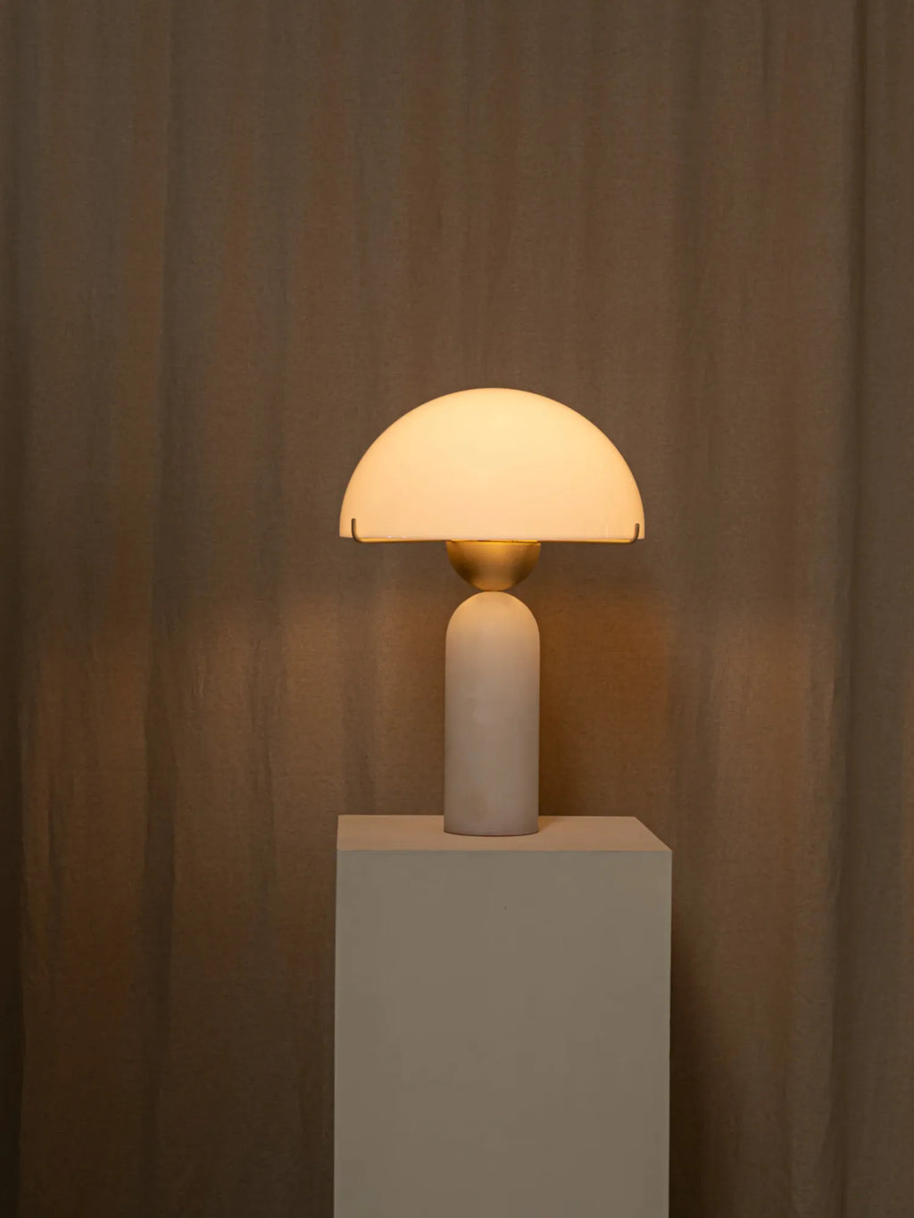 Peono Table Lamp
