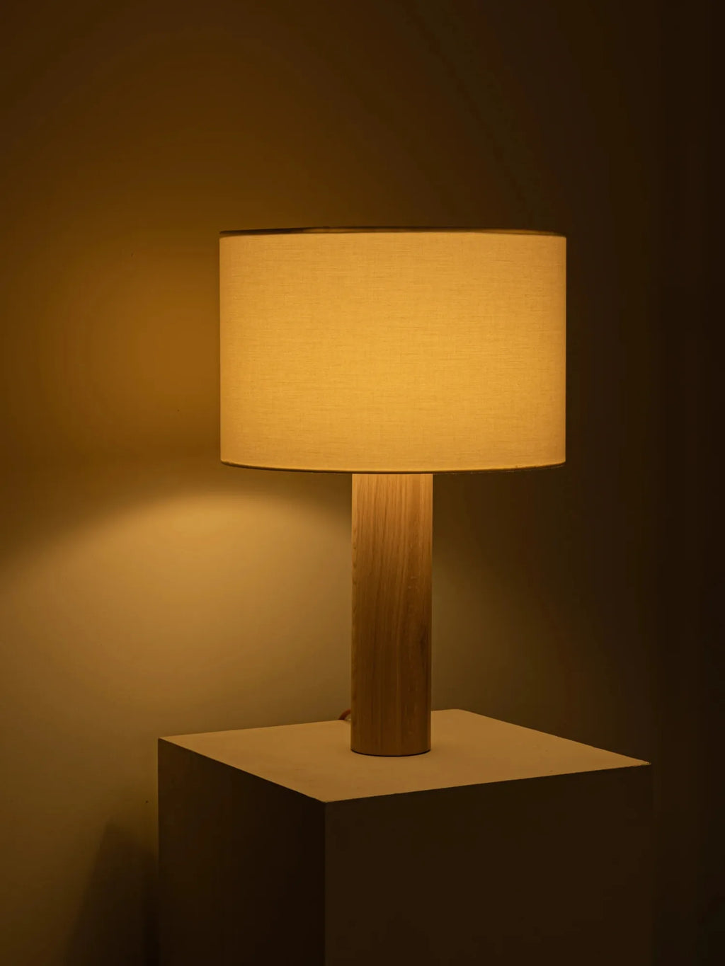 Pipo Table Lamp