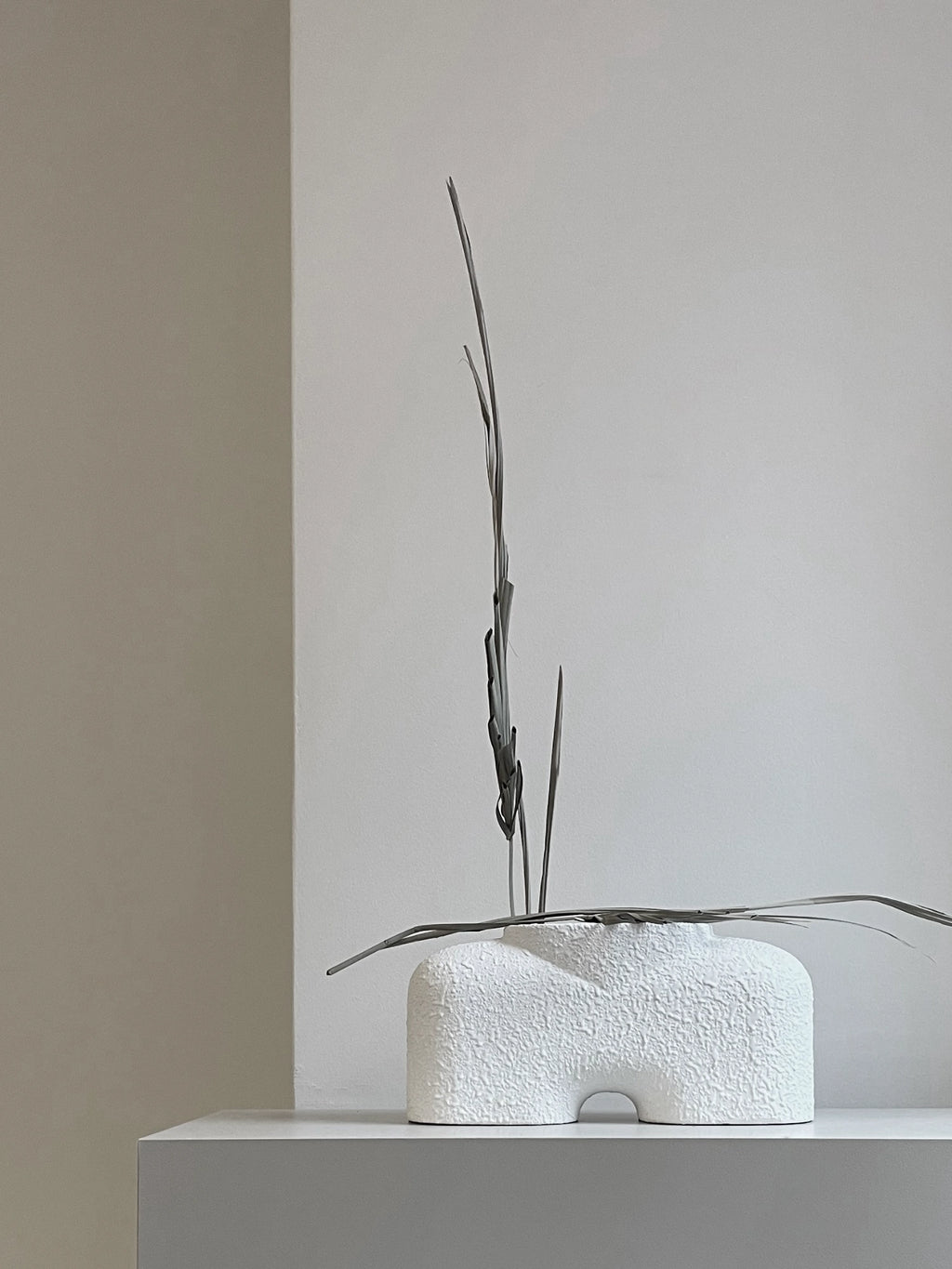 Fat Cobra Vase - Medio