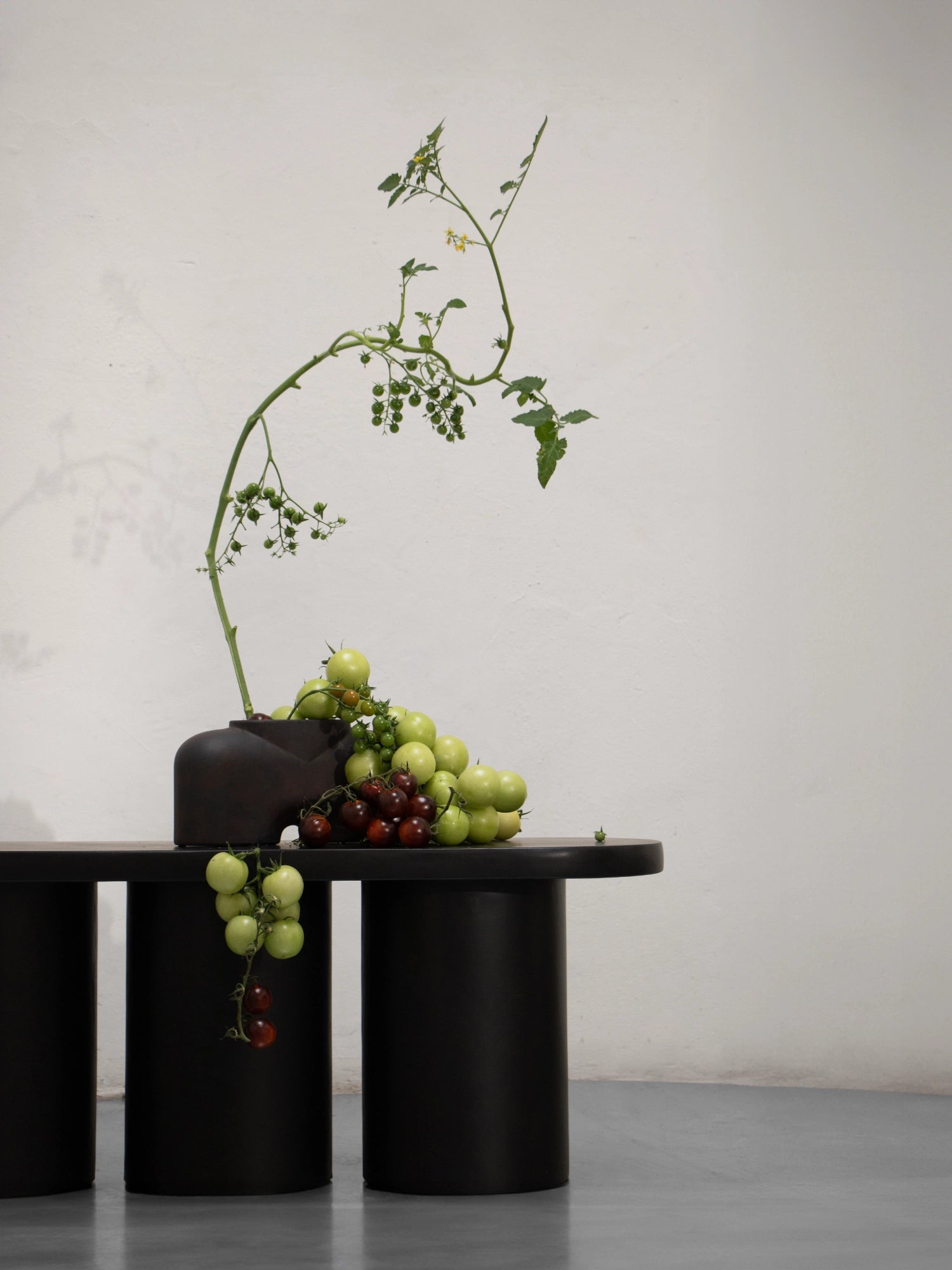 Fat Cobra Vase - Medio by 101 CPH - THAT COOL LIVING