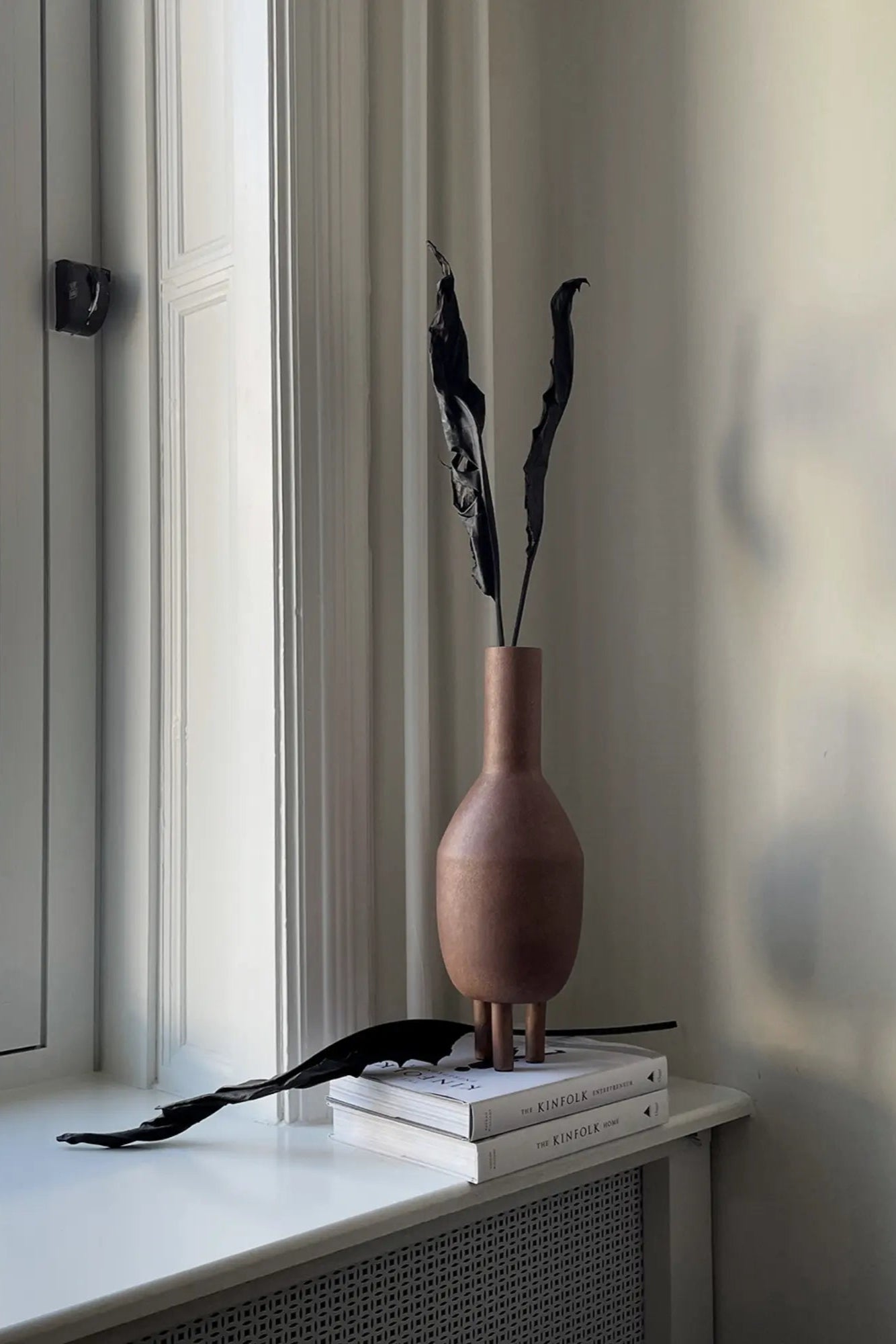 Tall and slender duck-shaped vase perfect for modern home decor
###