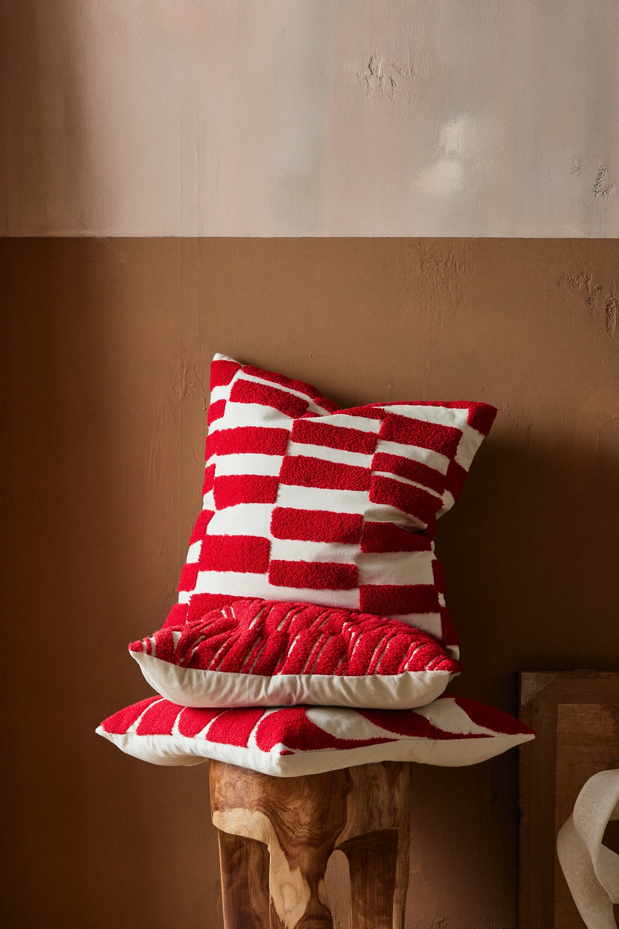 Furud Throw Pillow