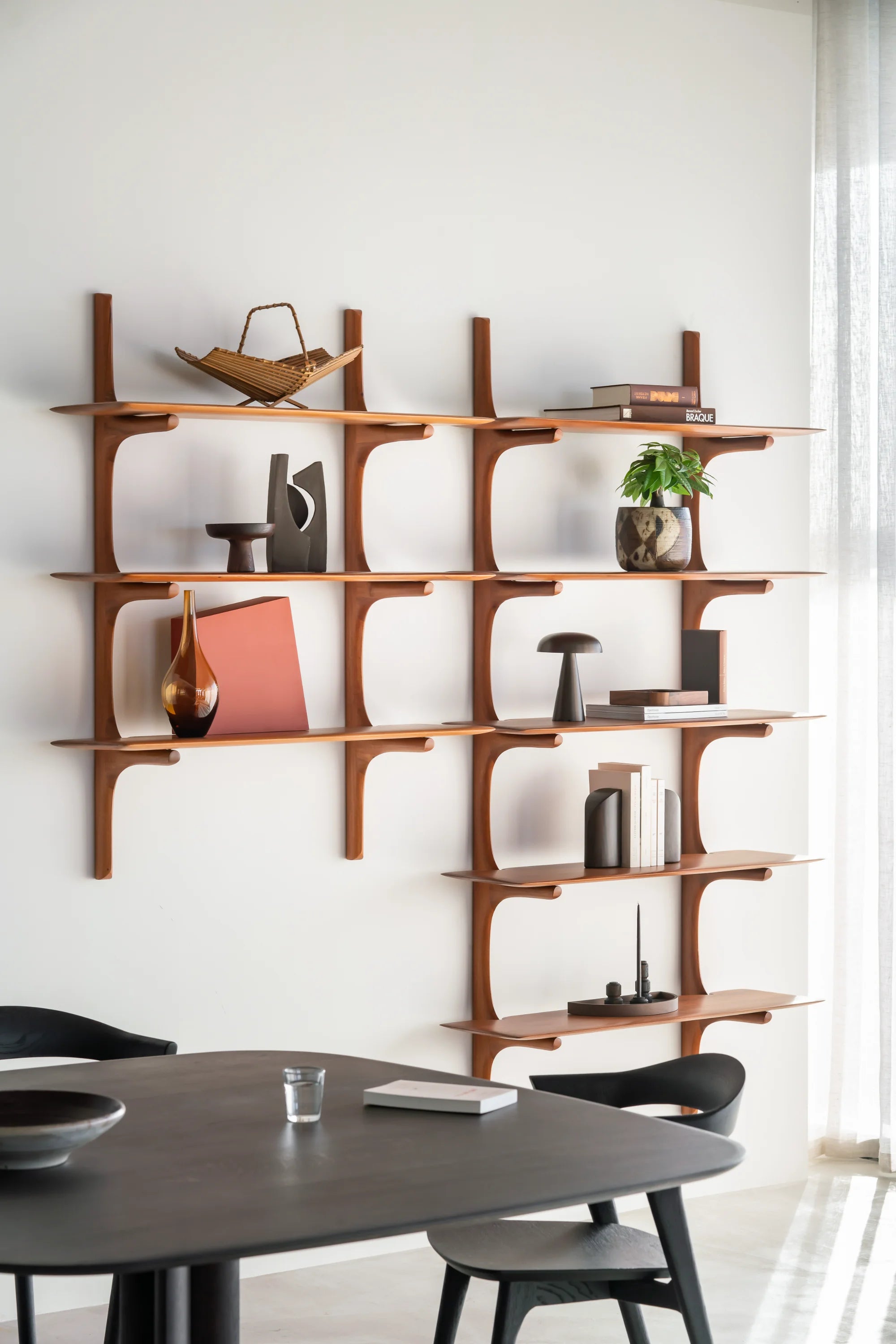 Corto Dining Table