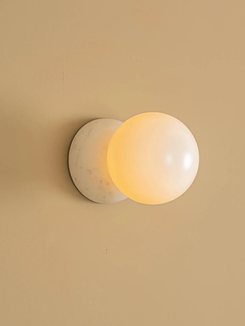 Eklipso Wall Lamp