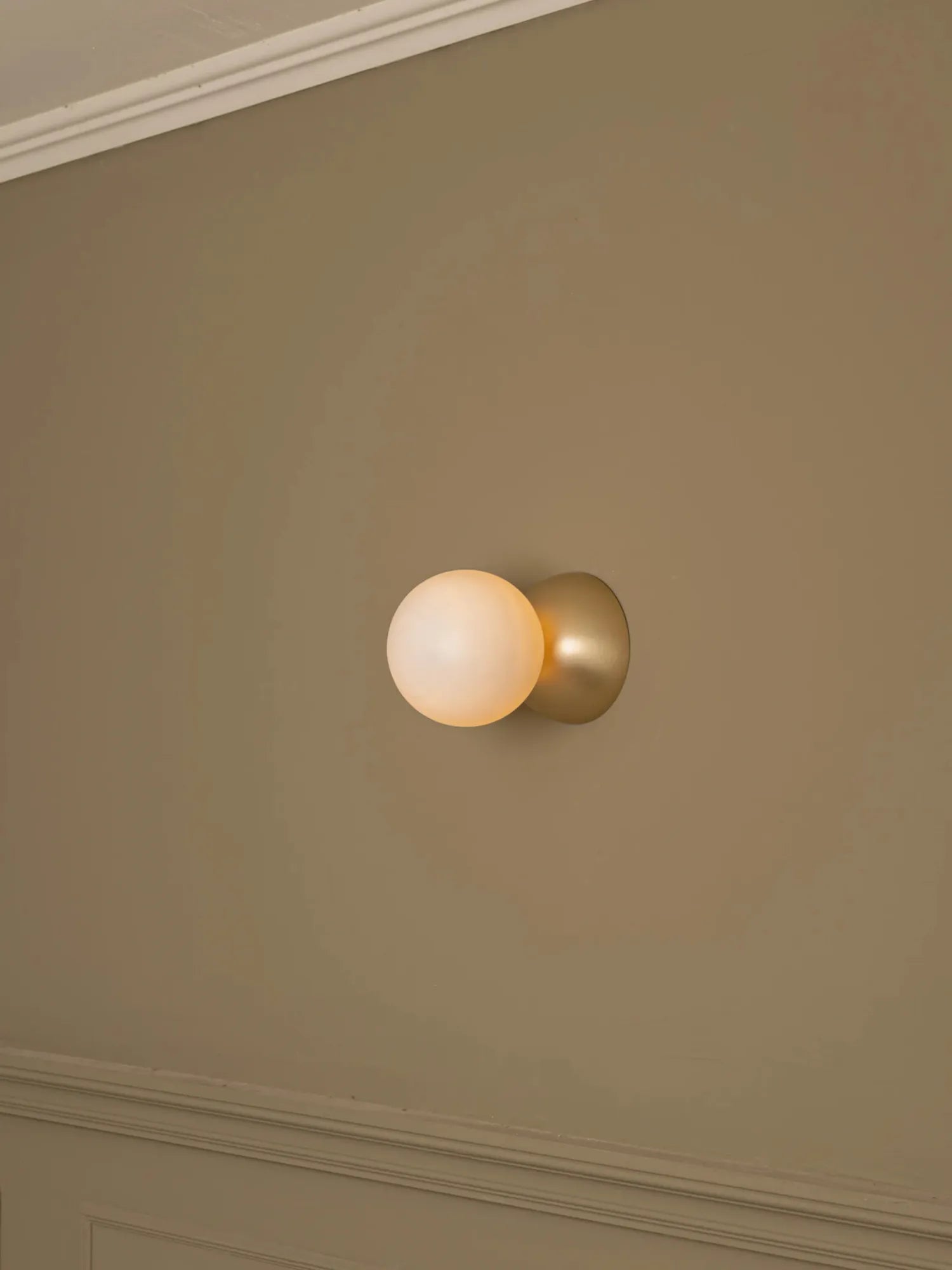 Eklipso Wall Lamp by Simone & Marcel - THAT COOL LIVING