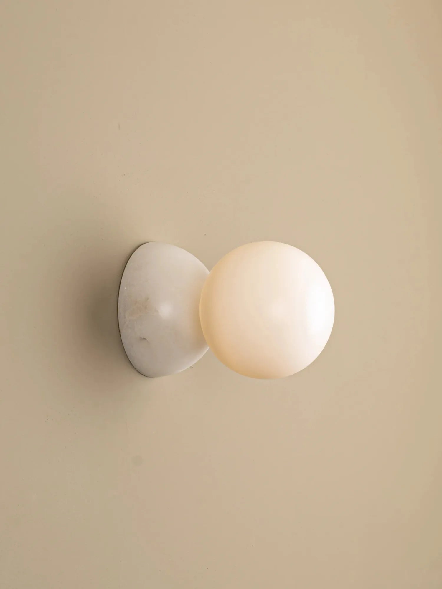 Eklipso Wall Lamp