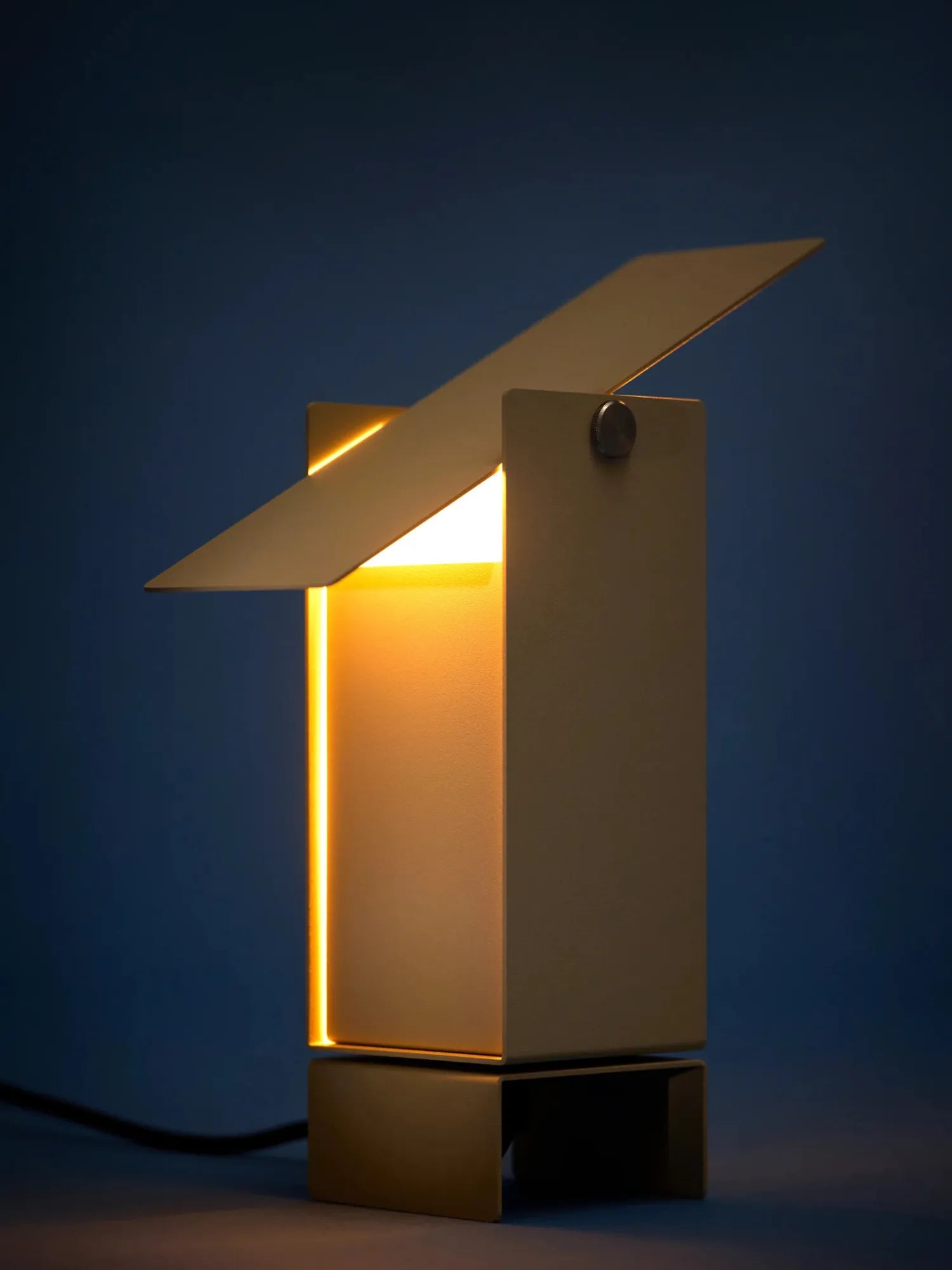Pivoting Table Lamp by MOEBE - THAT COOL LIVING