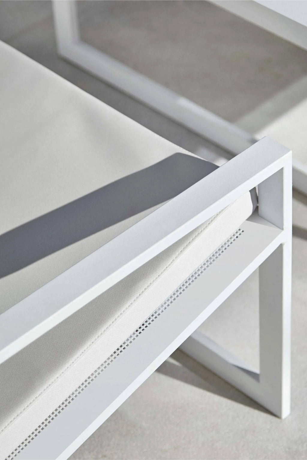 Blau Singular Lounge Chair - THAT COOL LIVING