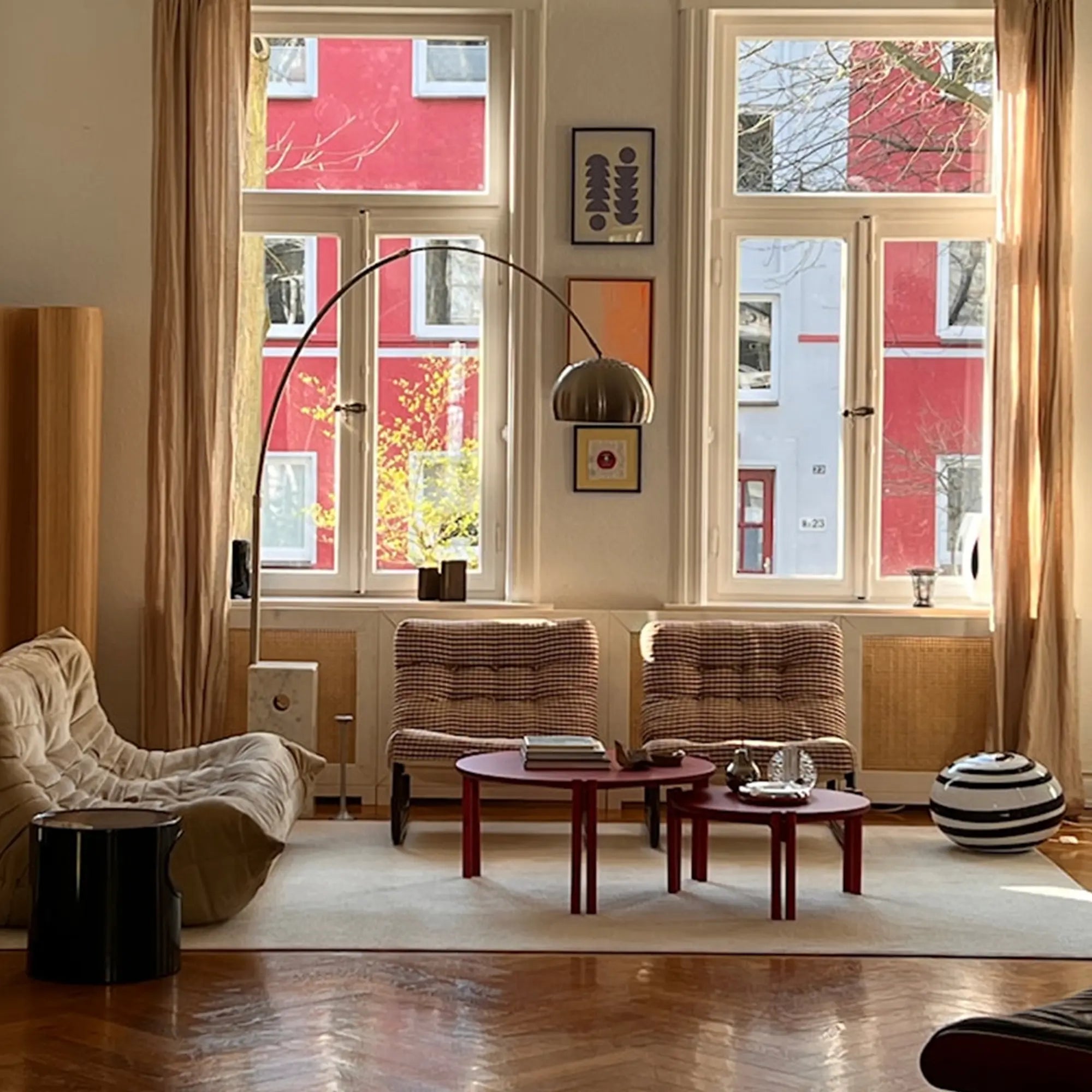 Contemporary living room furniture with elevated top and open base design