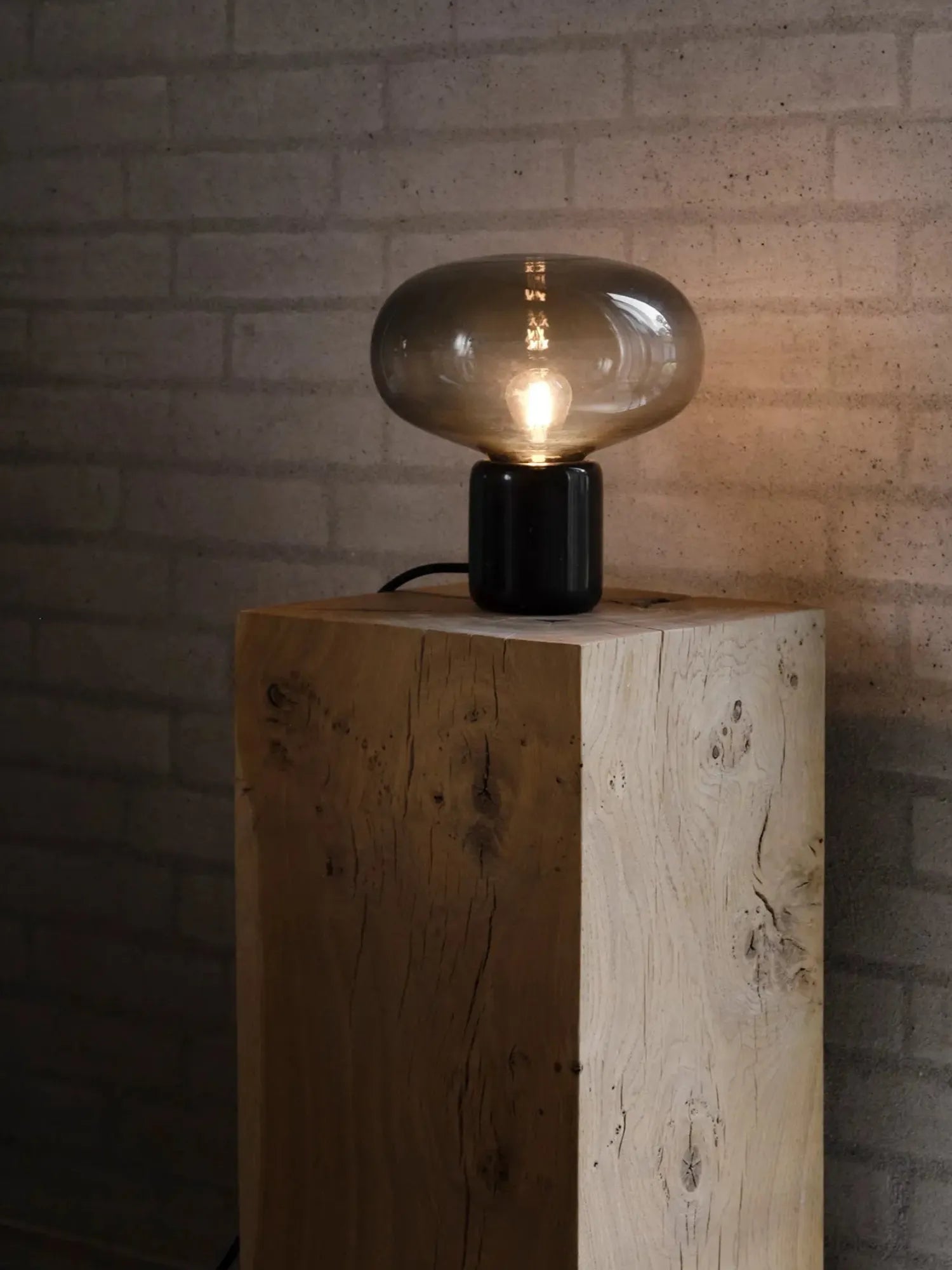 Karl-Johan Table Lamp