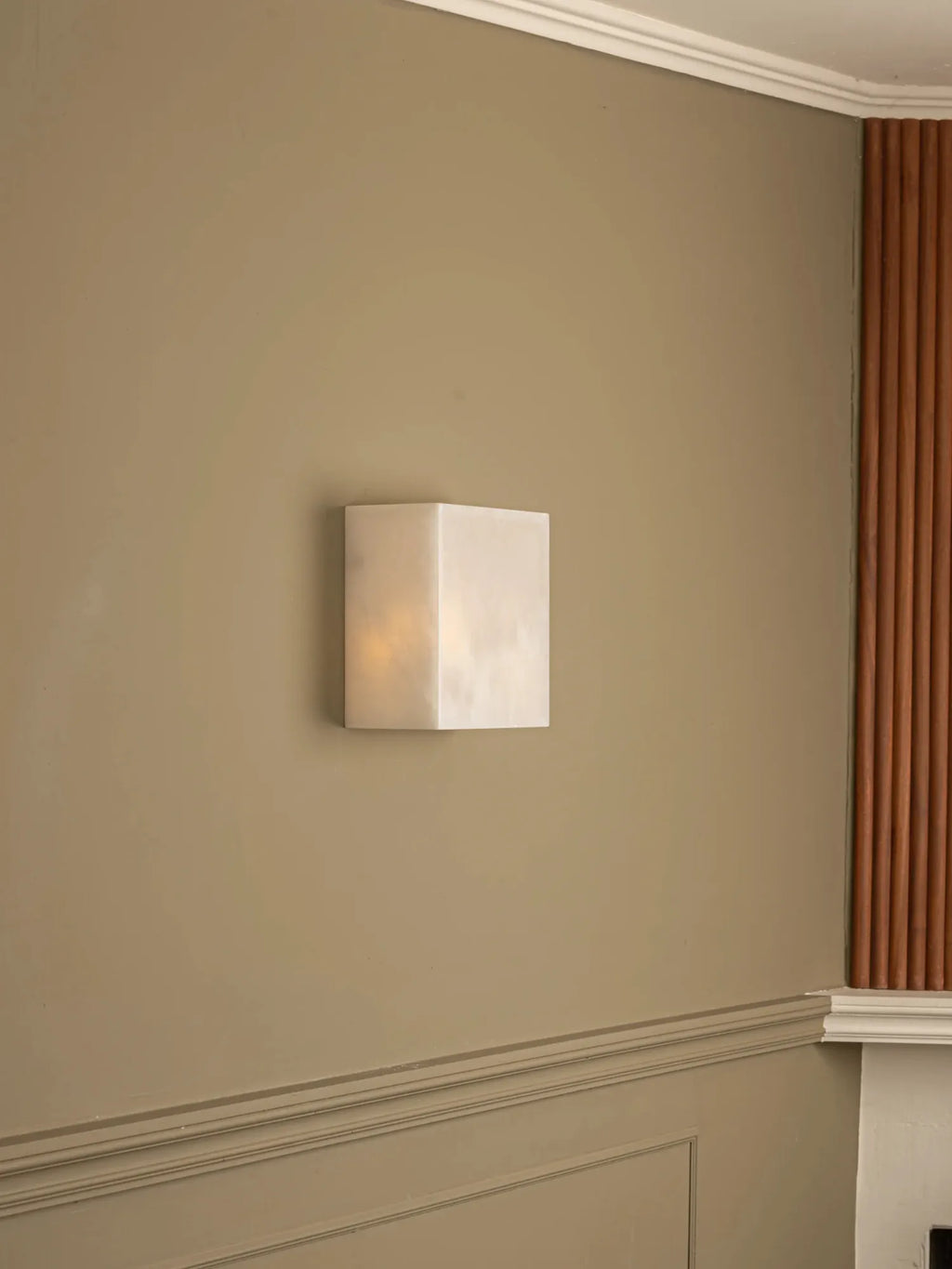 Frene Wall Light
