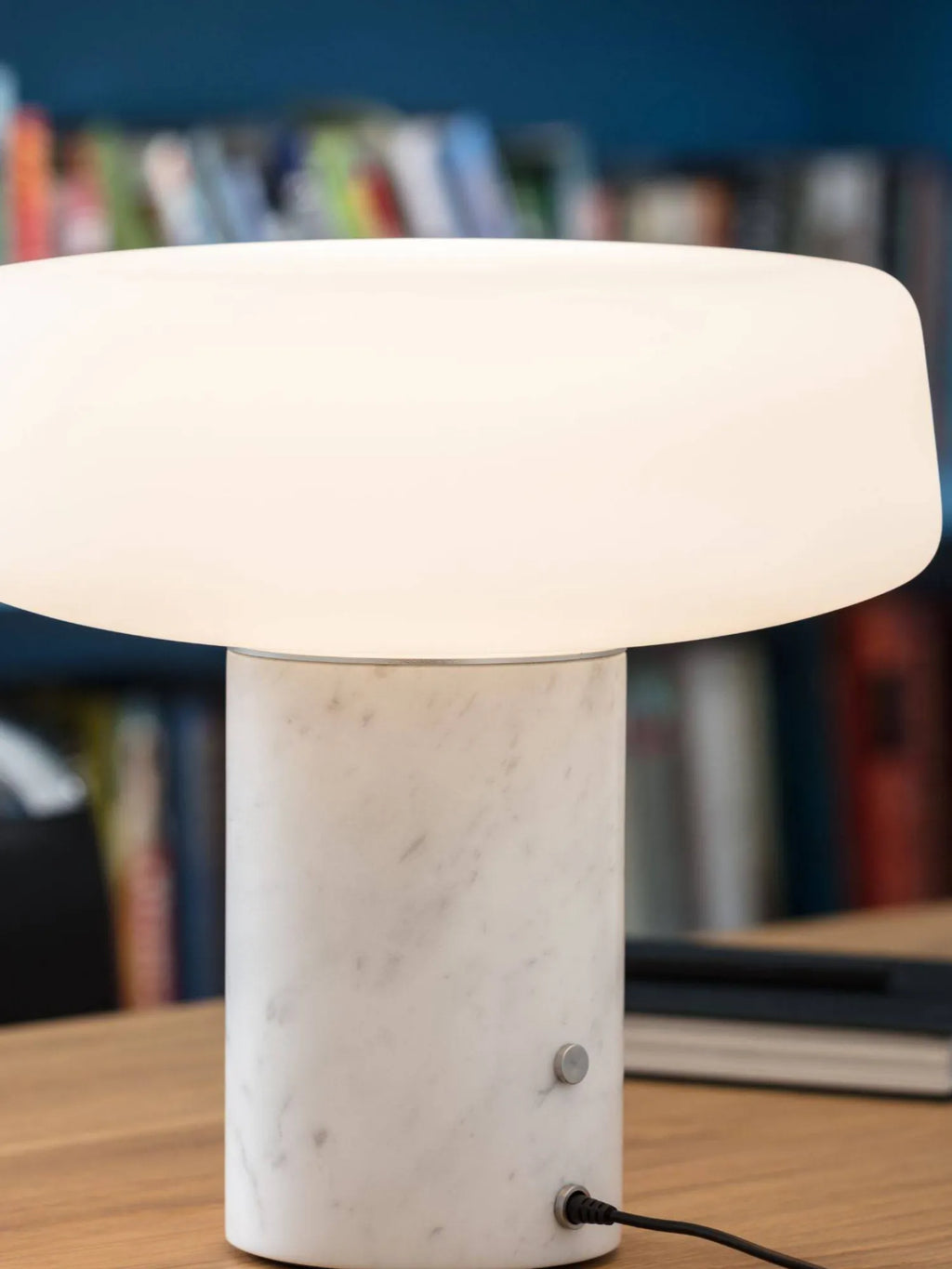 Solid Table Light