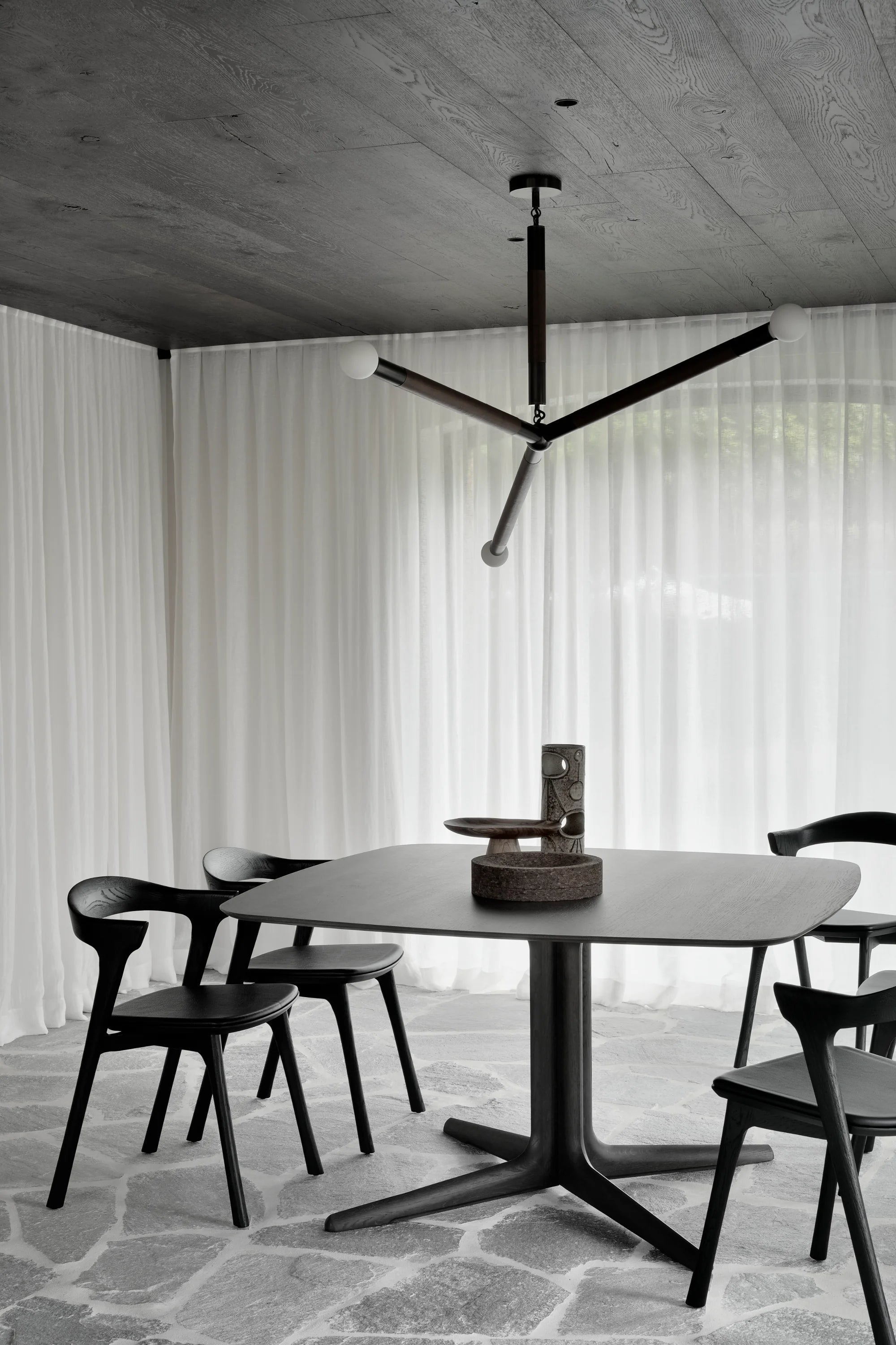 Corto Dining Table