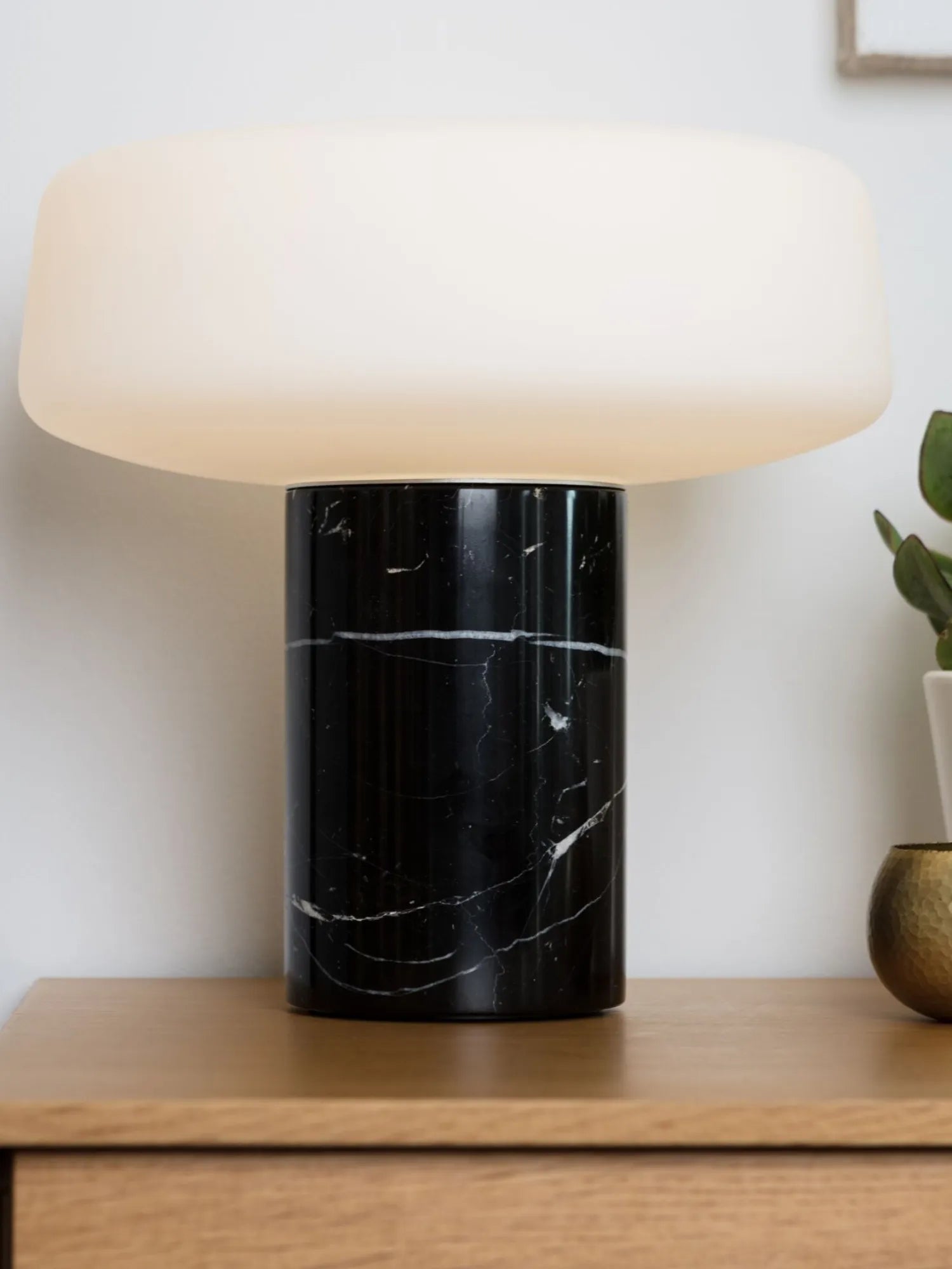 Solid Table Light