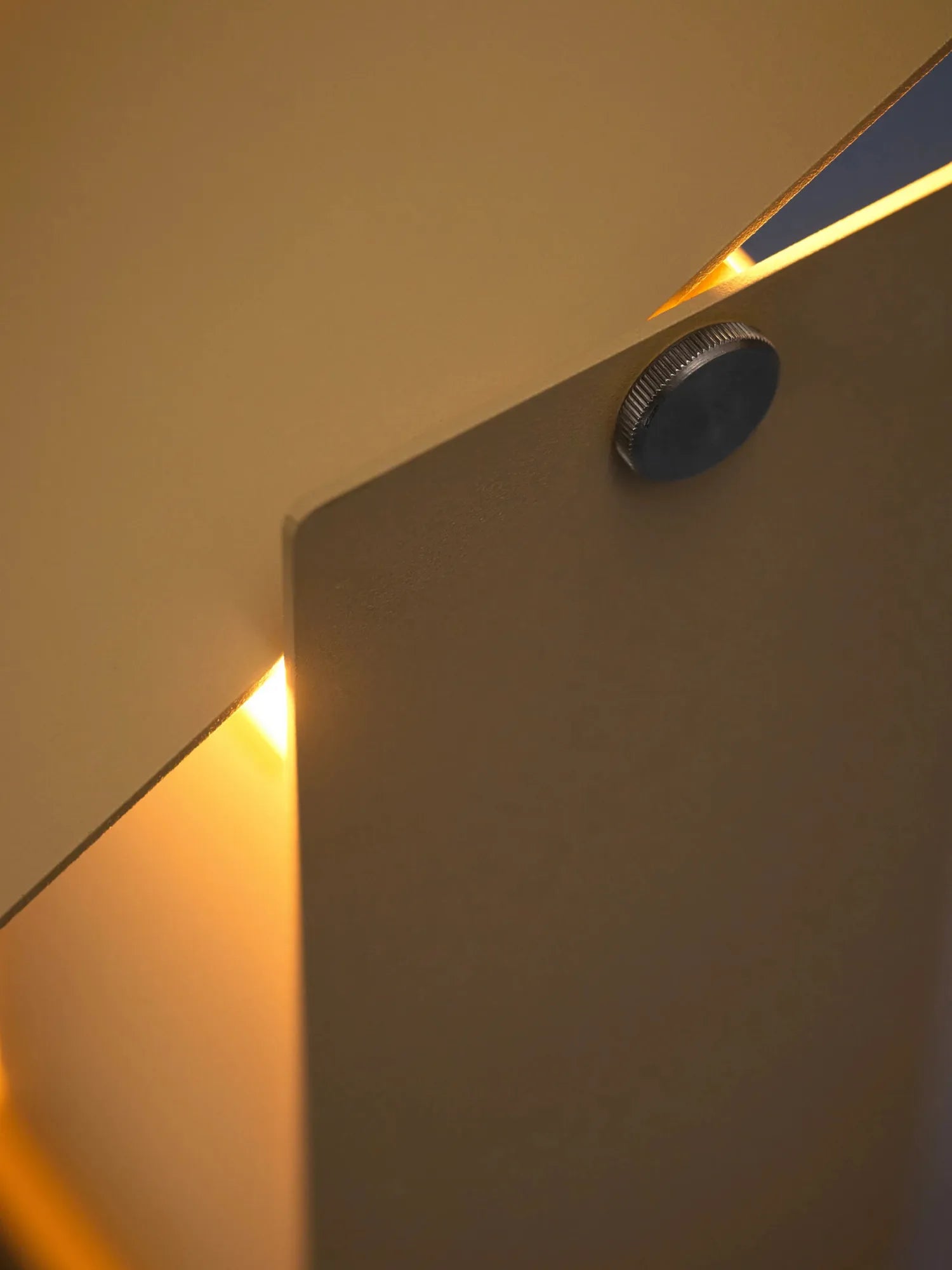 Pivoting Table Lamp by MOEBE - THAT COOL LIVING