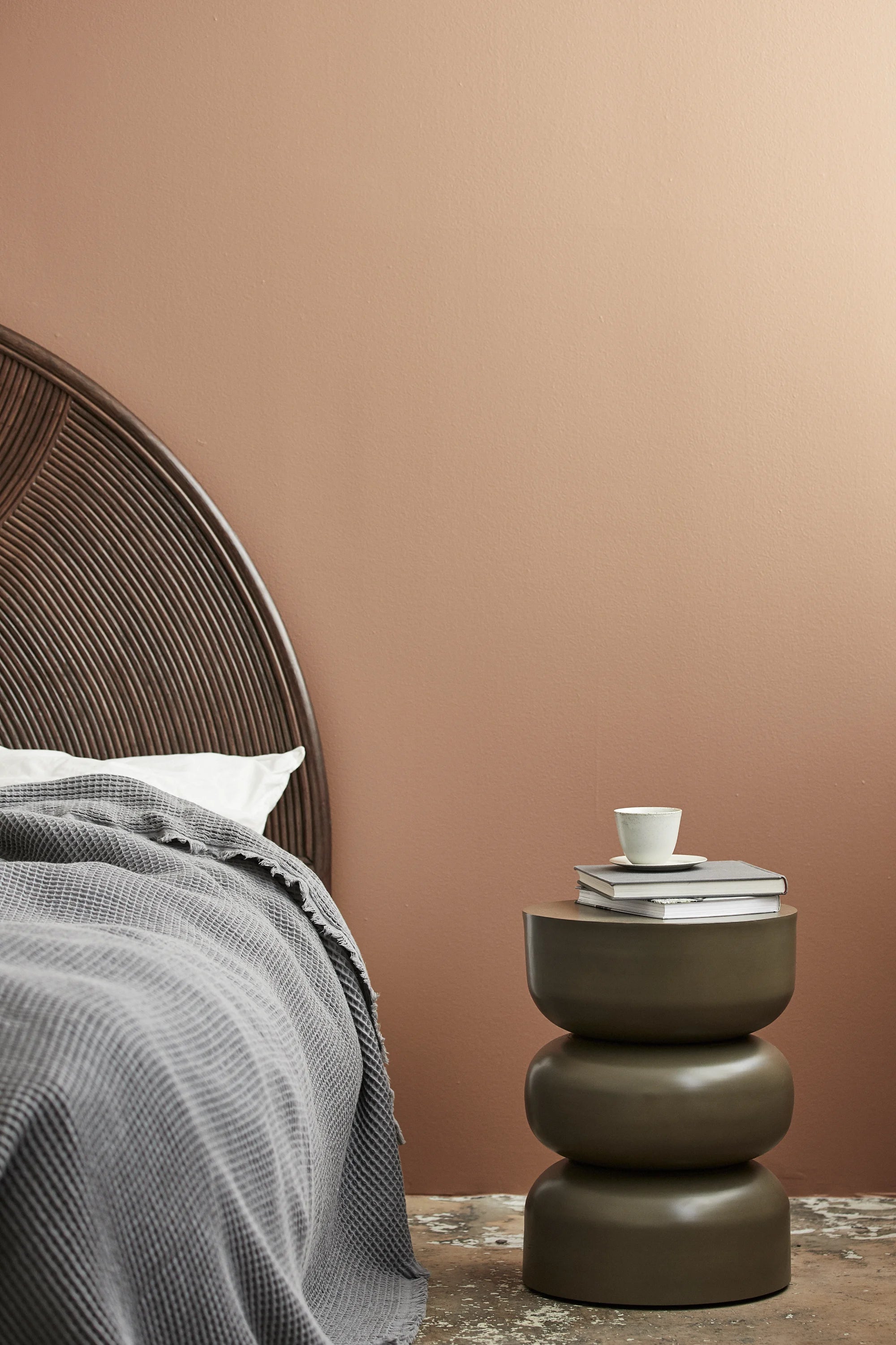 Alma Side Table