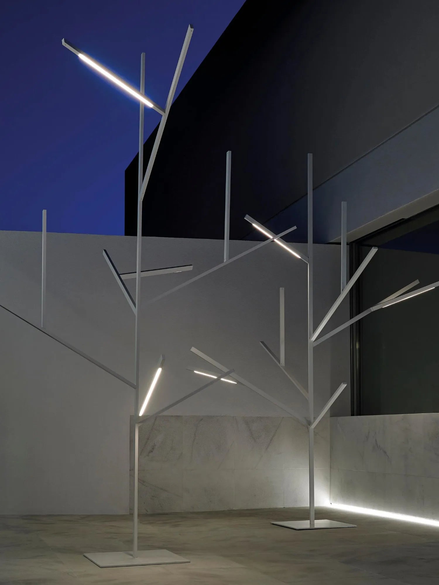 Blau Tree Lamp L1 by Gandia Blasco - THAT COOL LIVING