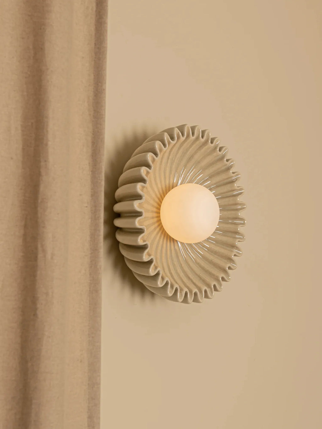 Ostro Wall Light