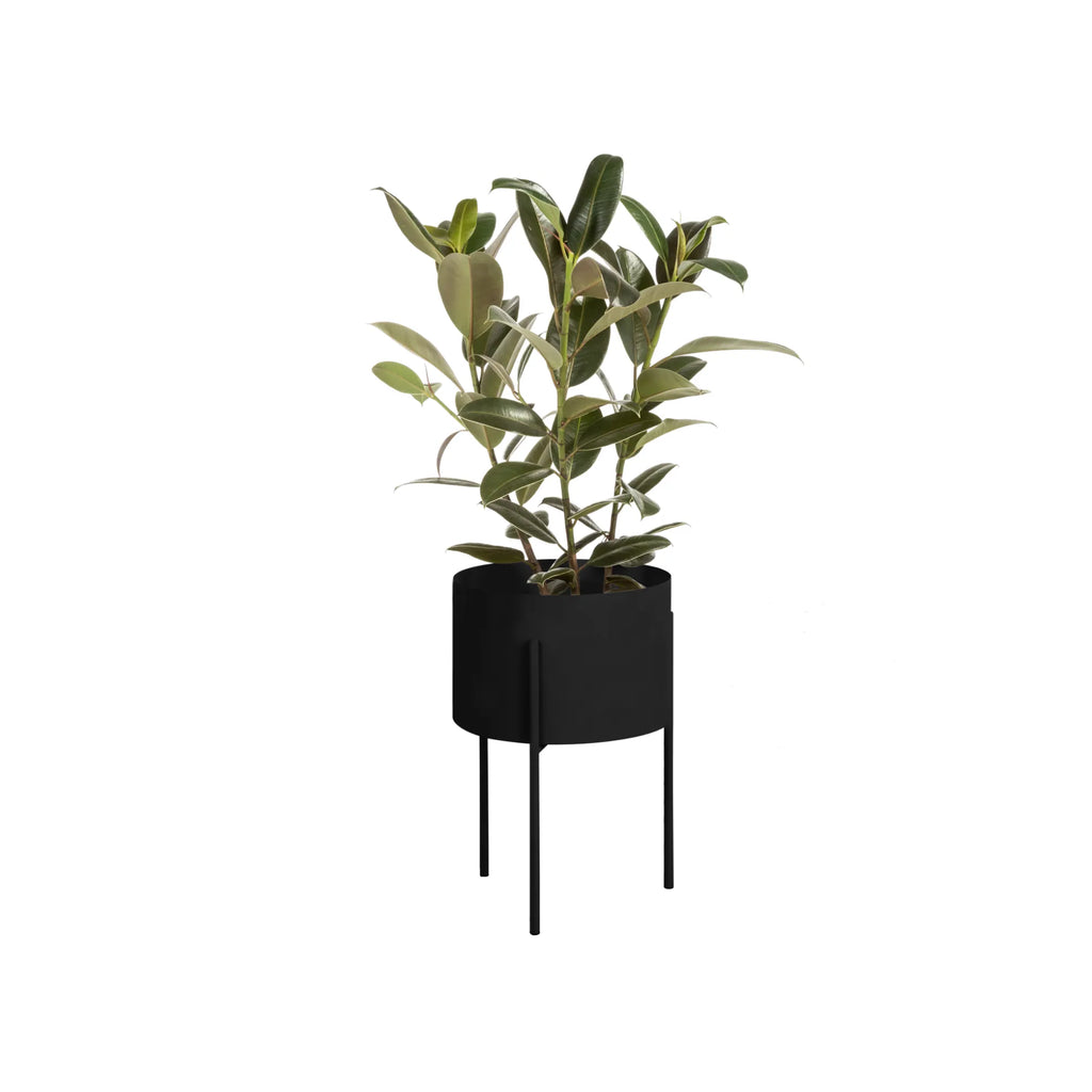 Maki Plant Pot - Wide in grey color, suitable for outdoor use